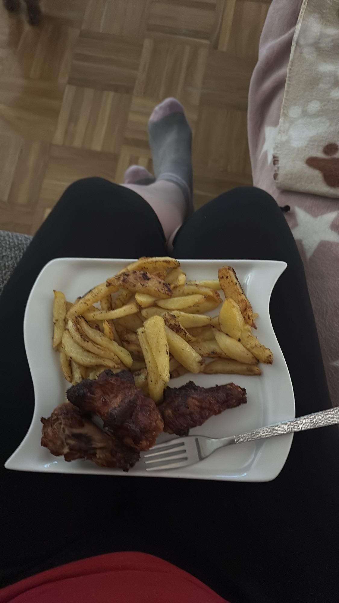 Sült krumpli csirkeszárnnyal