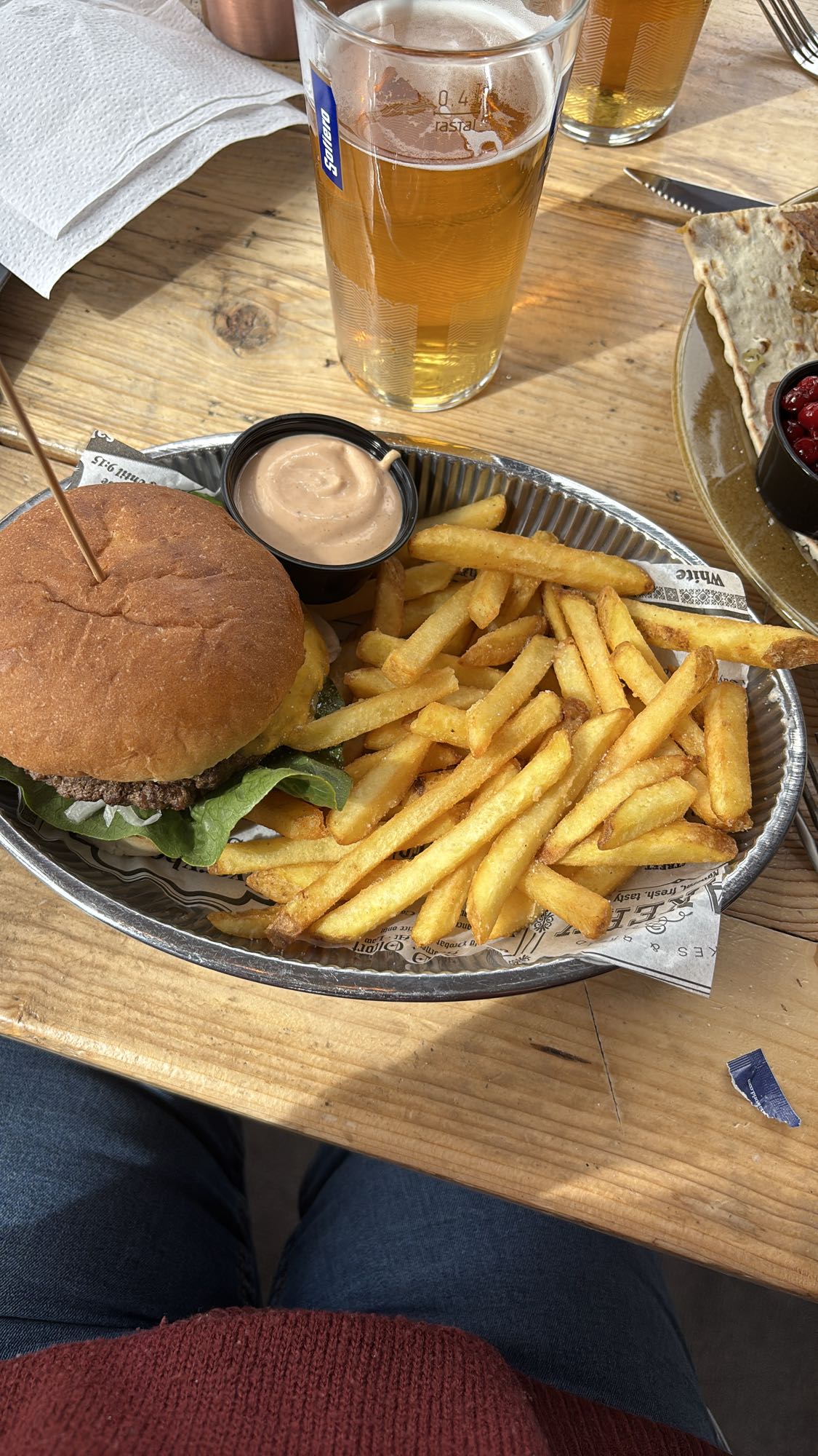 Hamburgare med pommes