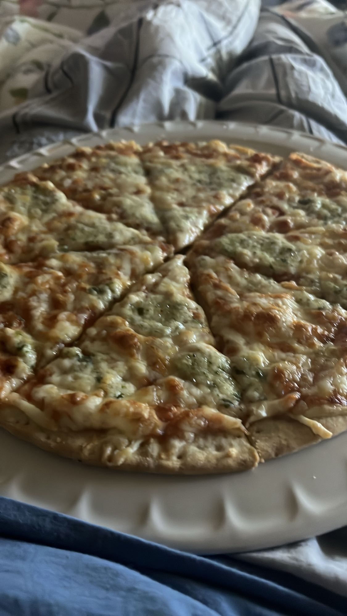 Käsepizza