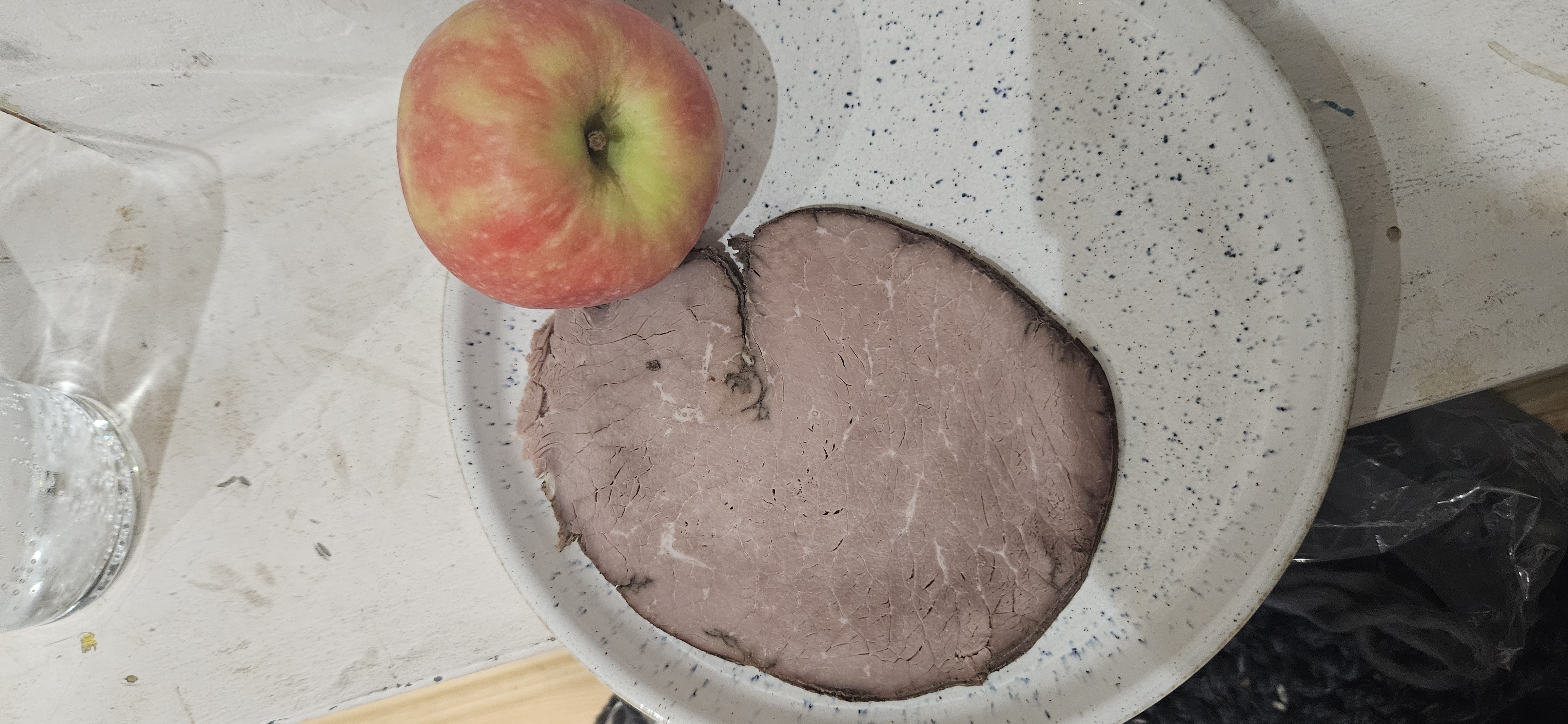Apple and roast beef