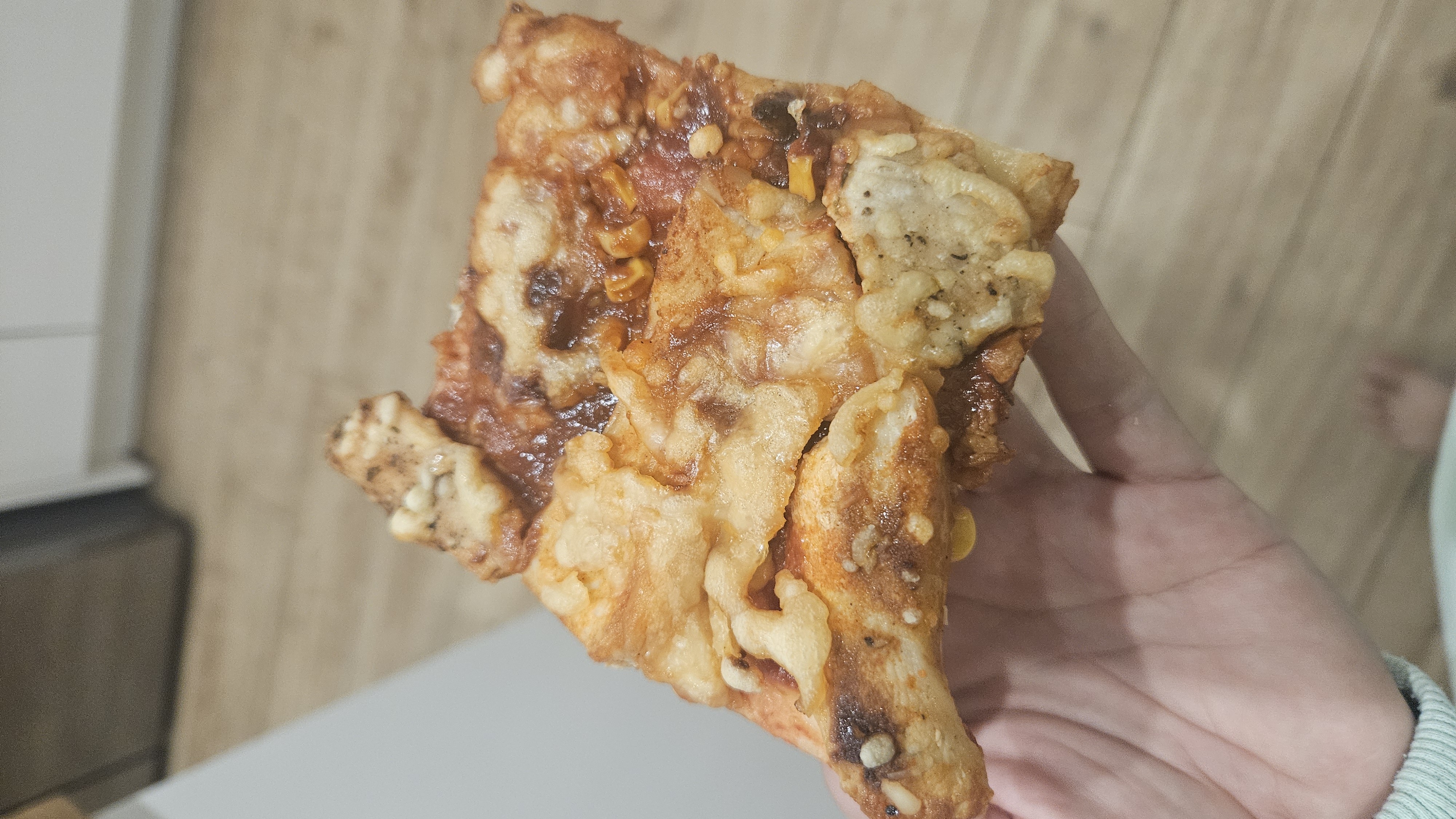 Pizza mit Hähnchen und Light Käse