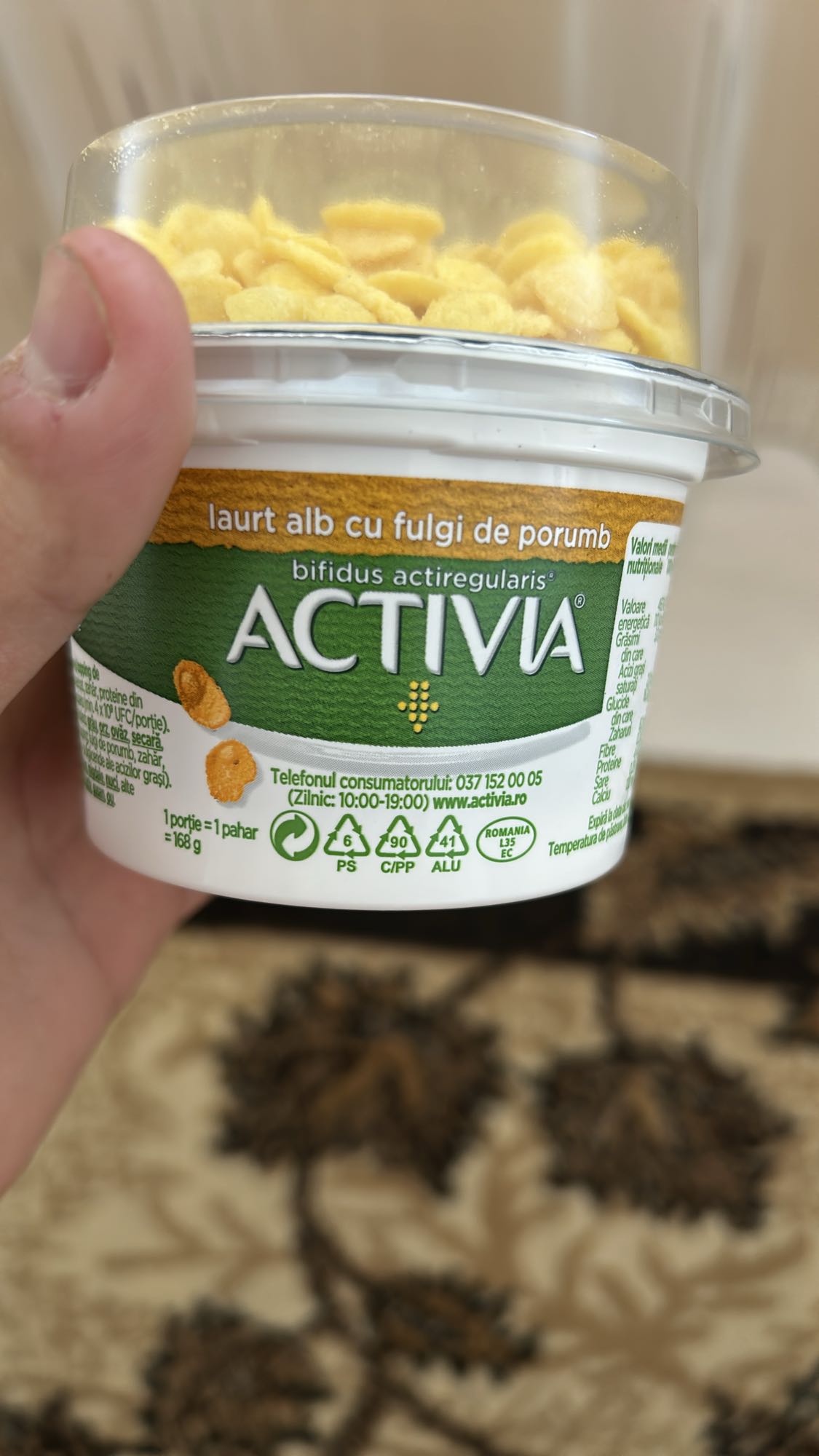 Iaurt cu fulgi de porumb