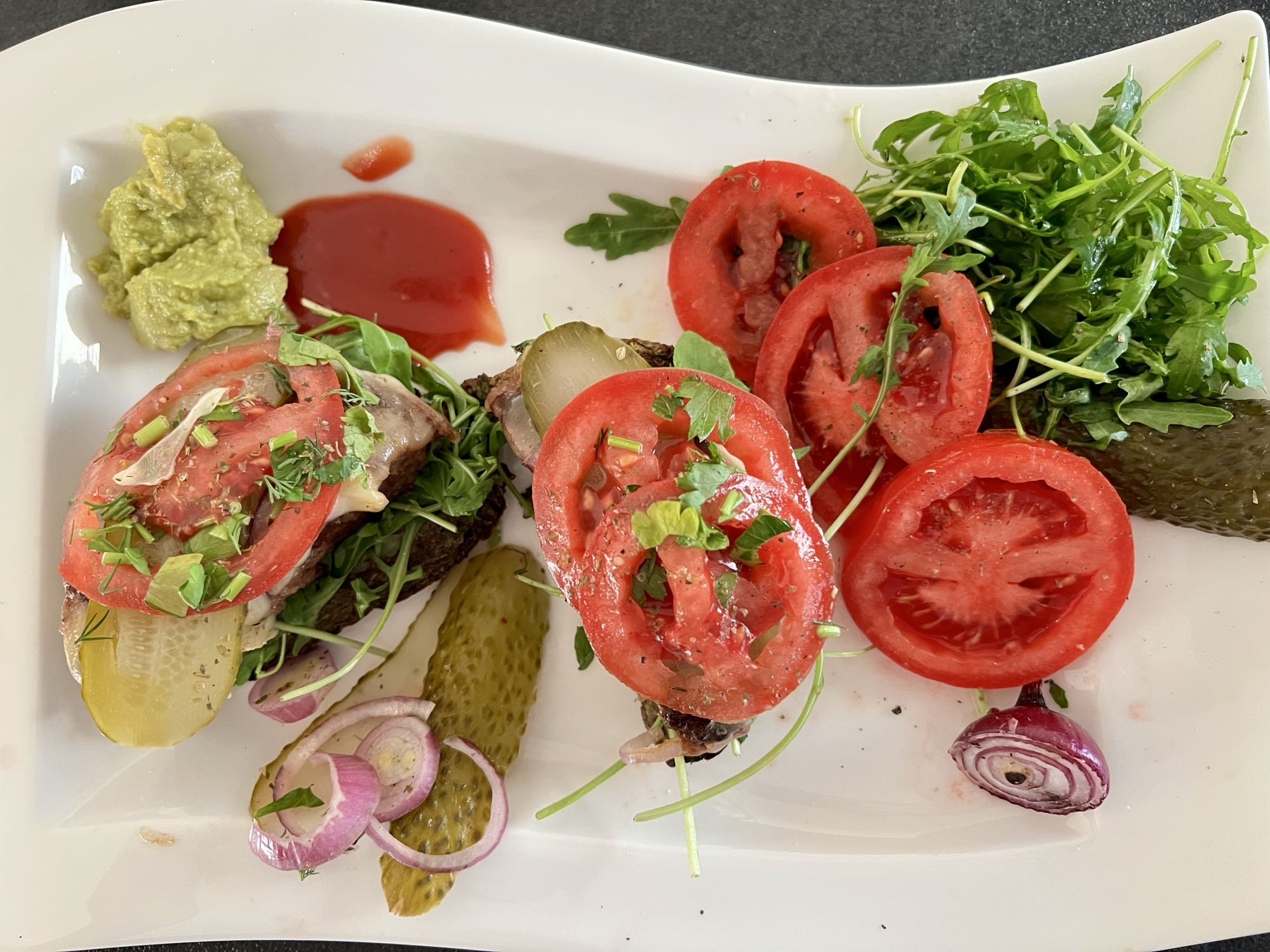 Tomaten-Rucola Sandwich Teller