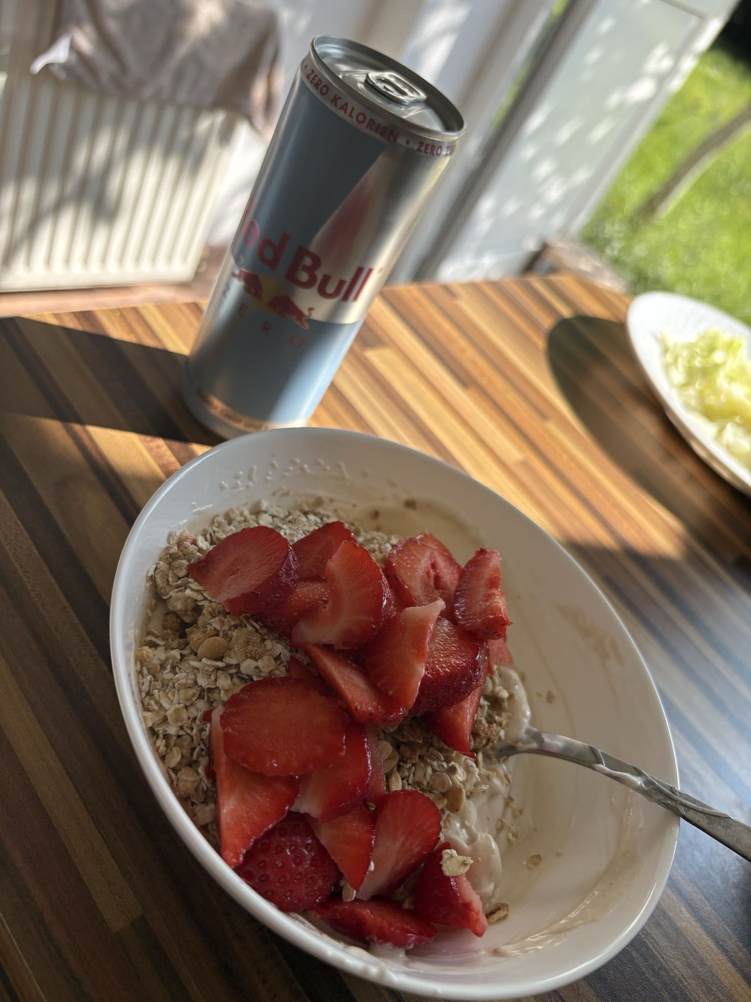 Erdbeer-Müsli mit Joghurt