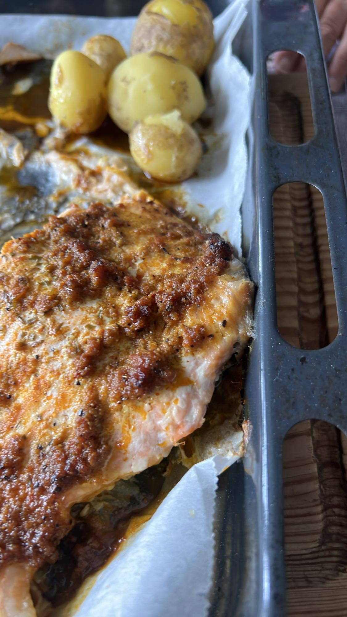 Ugnsbakad lax med potatis