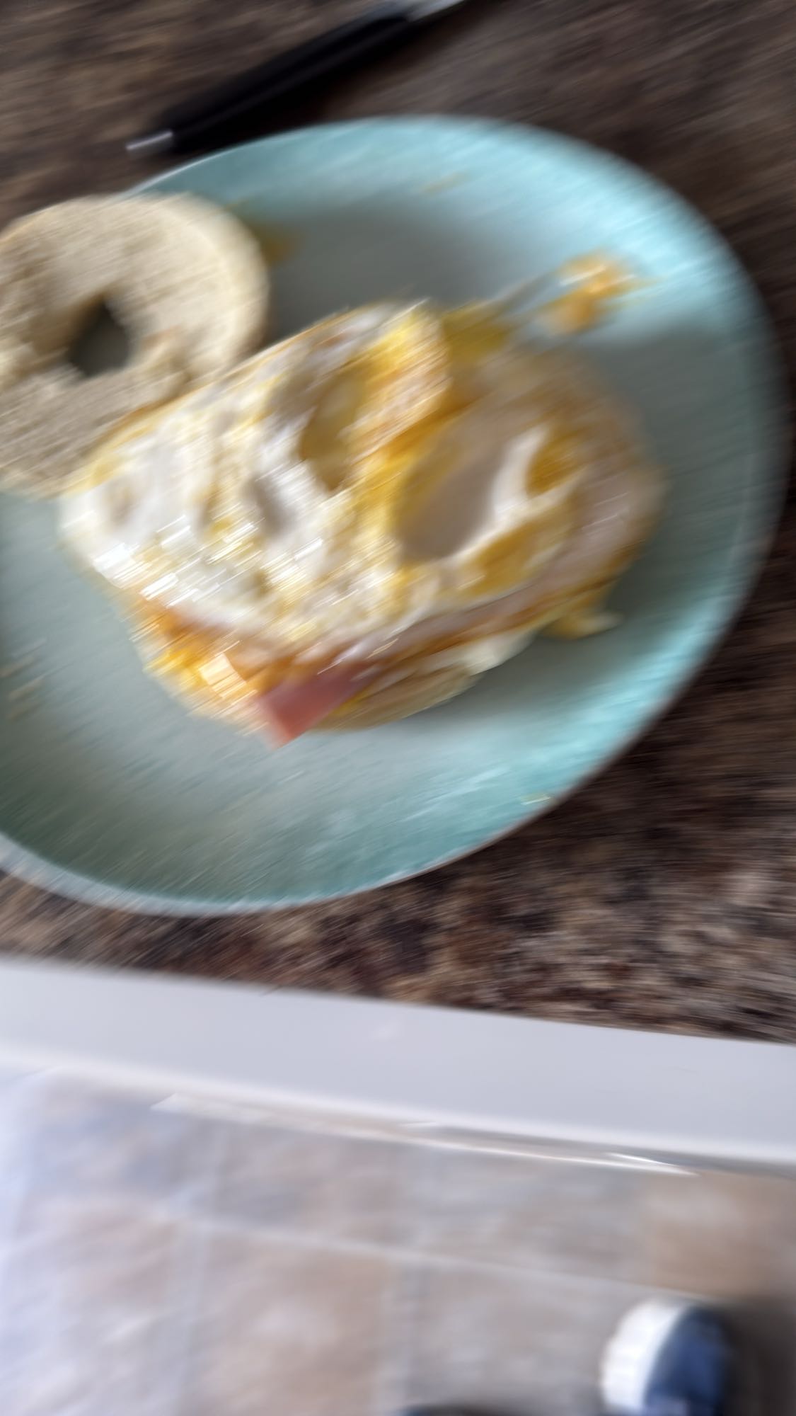 Sandwich œuf jambon fromage