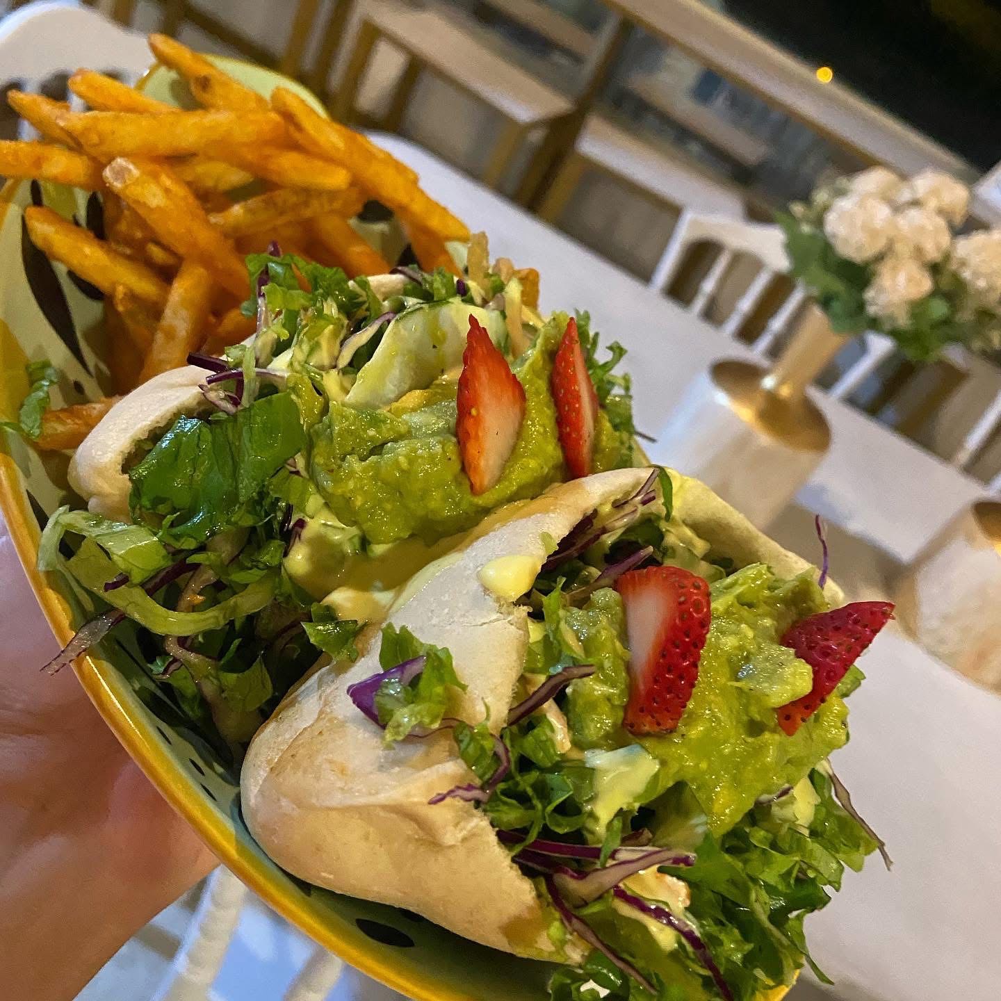 Bocadillo vegetal con papas