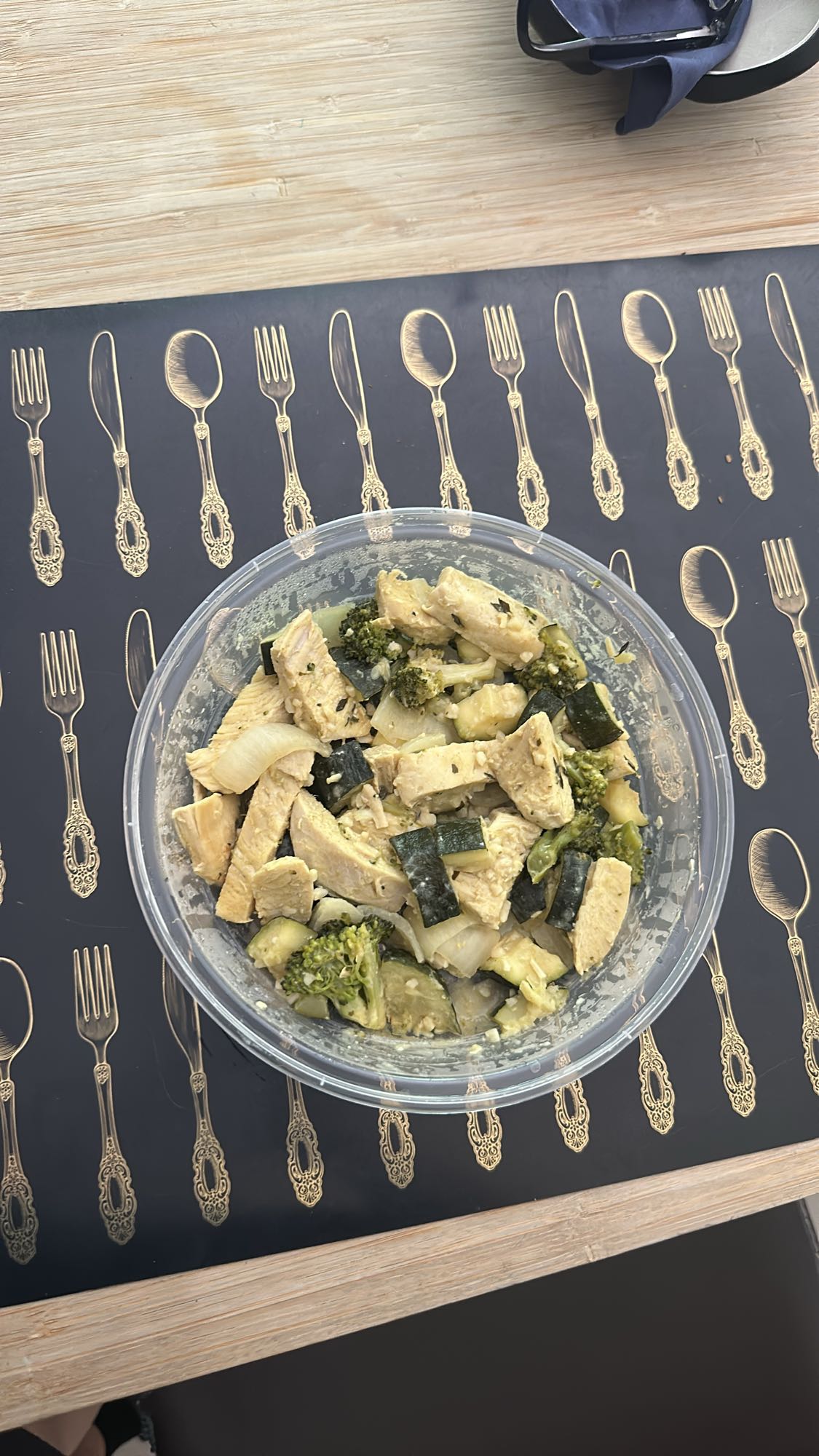 Poulet aux légumes verts