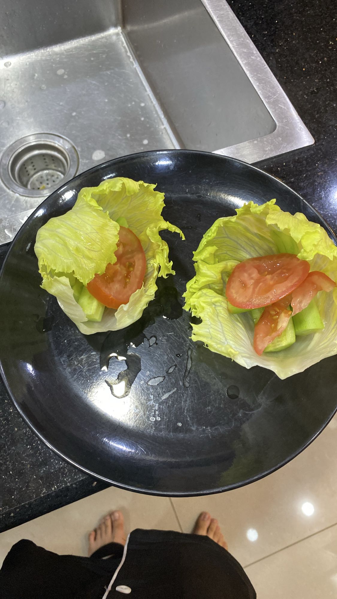 لفائف خس بالخضار