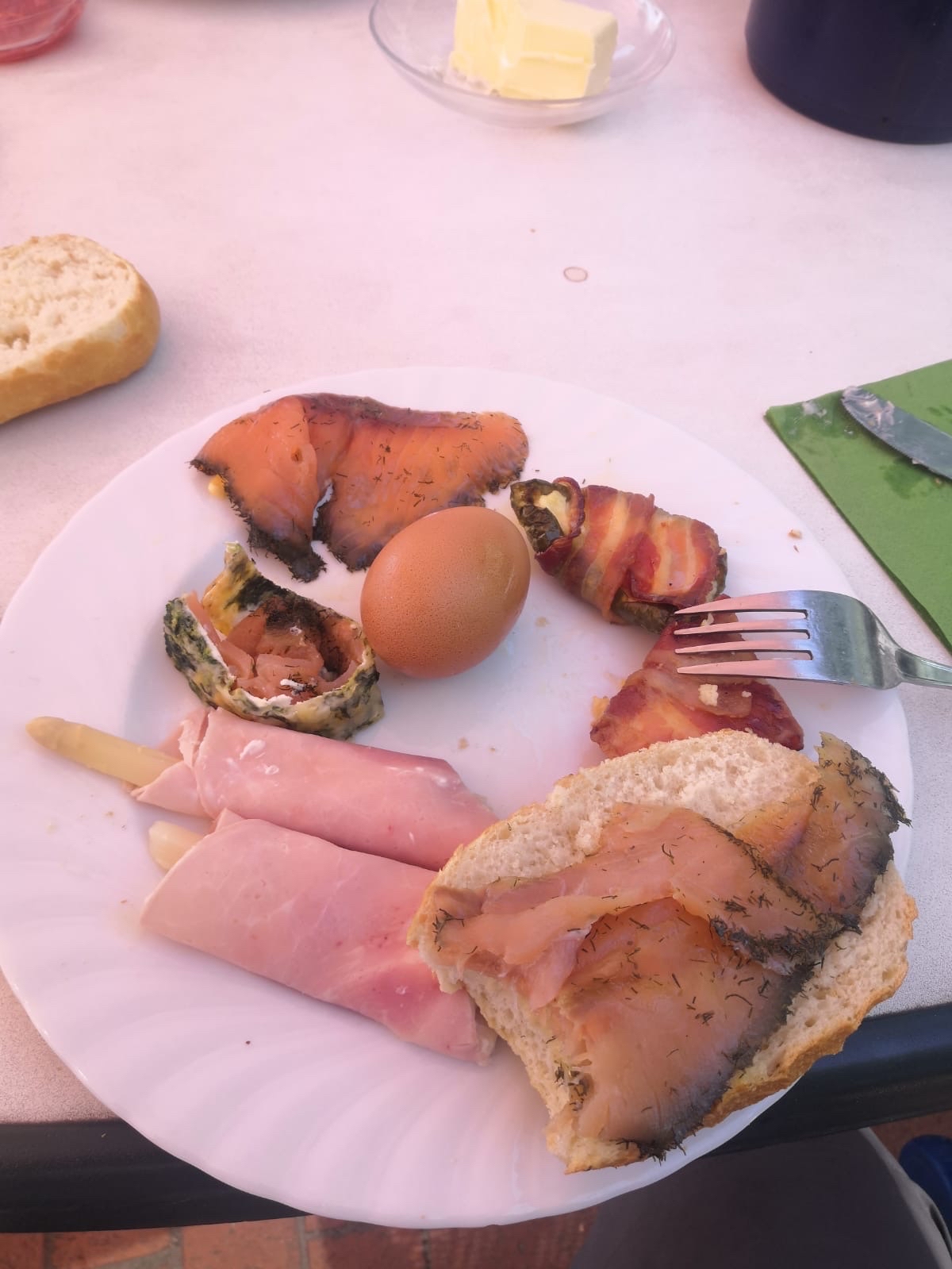 Frühstück mit Lachs & Ei