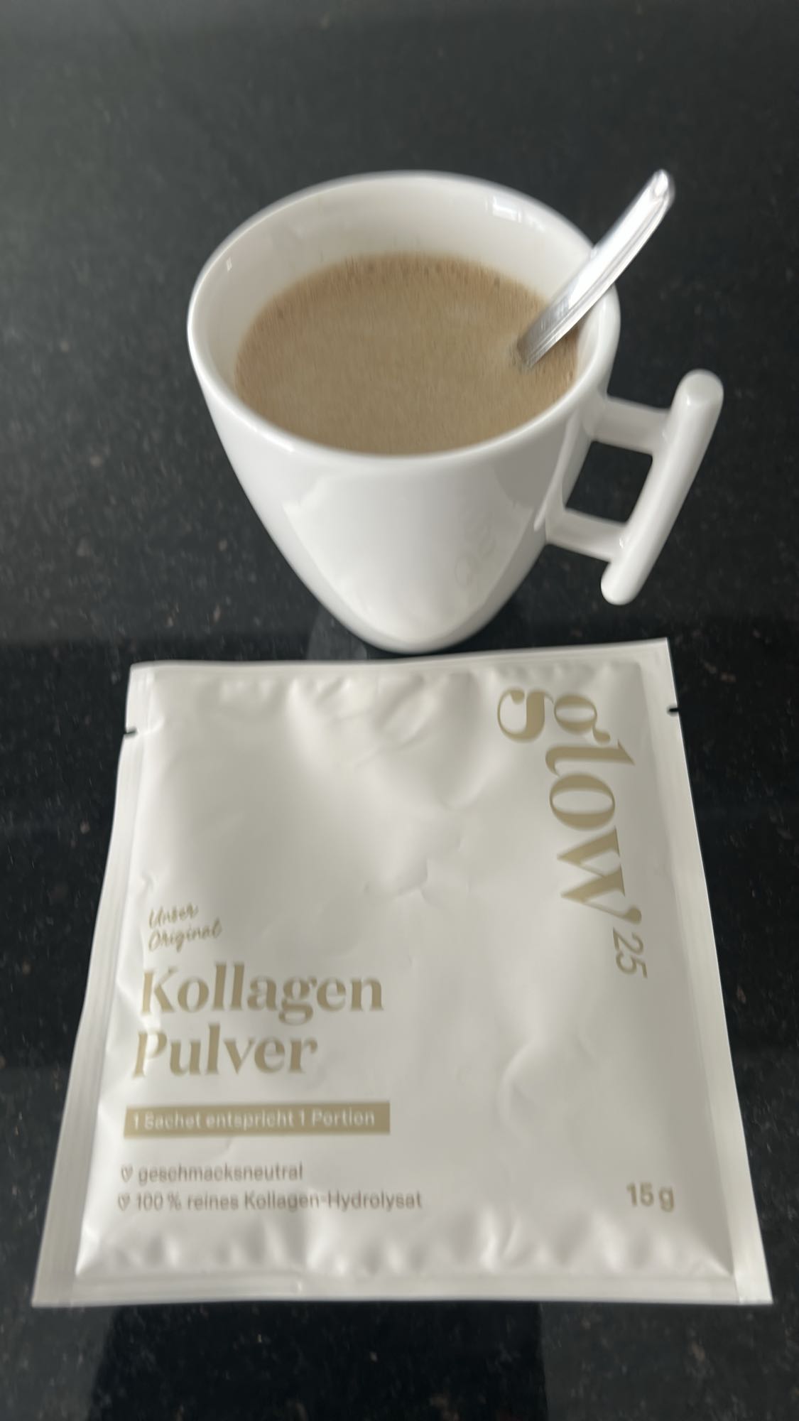 Kaffee mit Kollagenpulver
