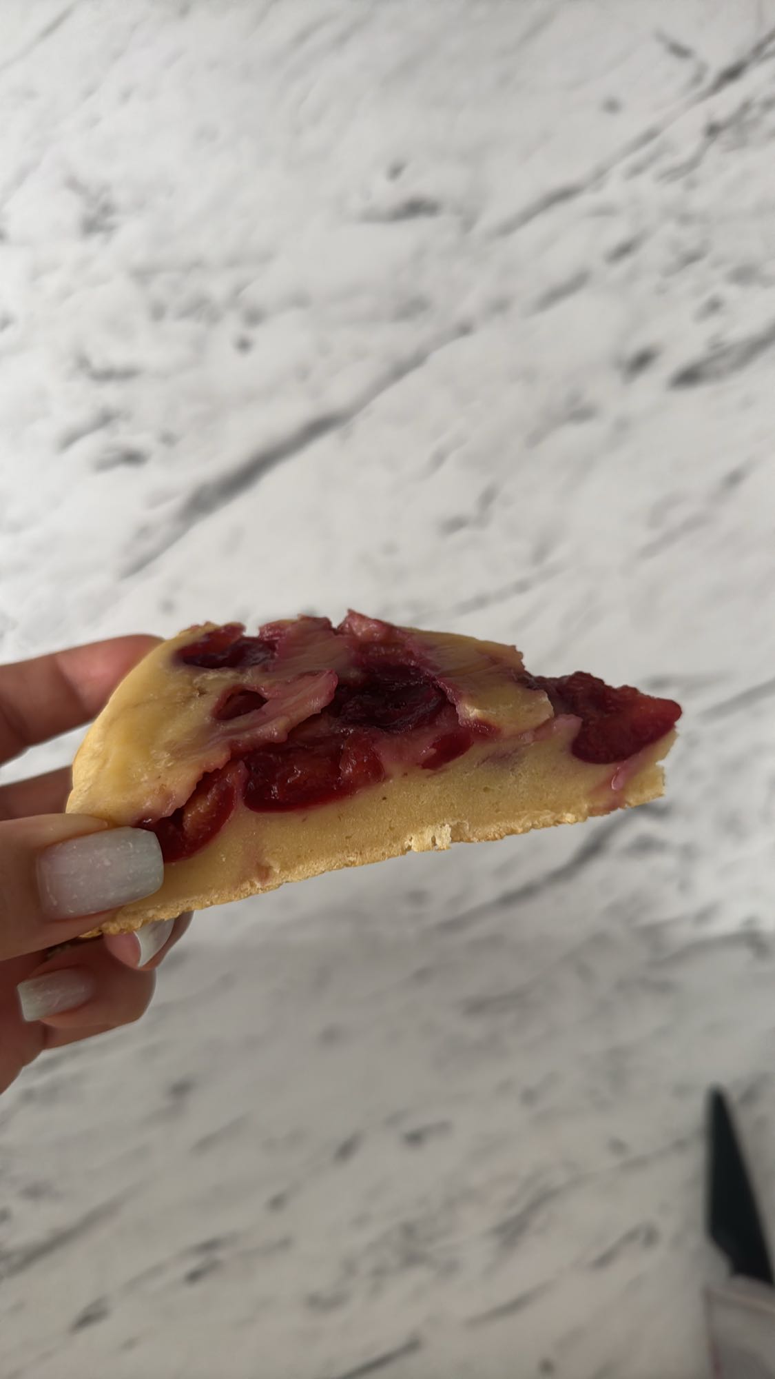 Felie de tartă cu fructe