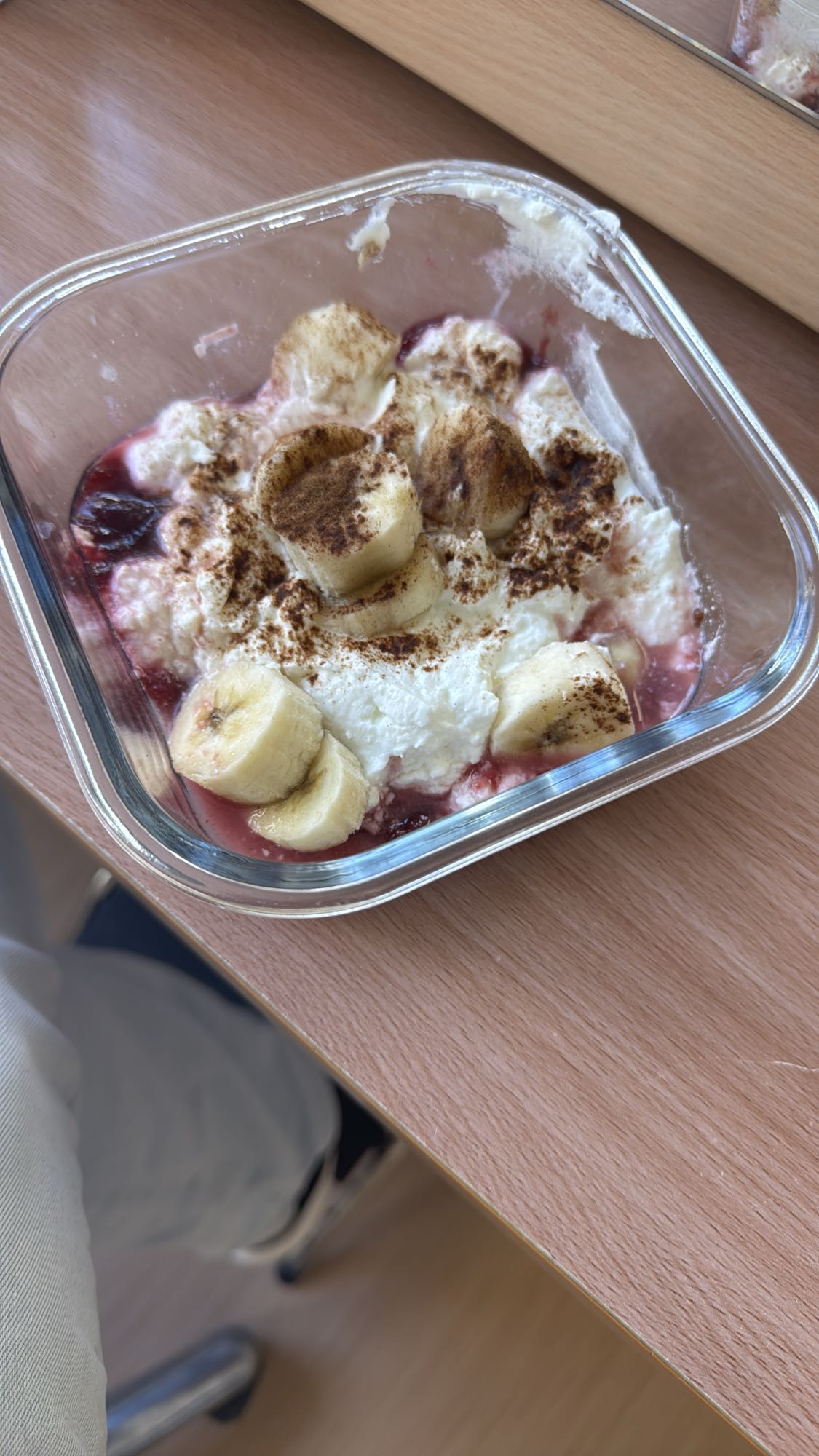 Quark mit Banane & Beeren