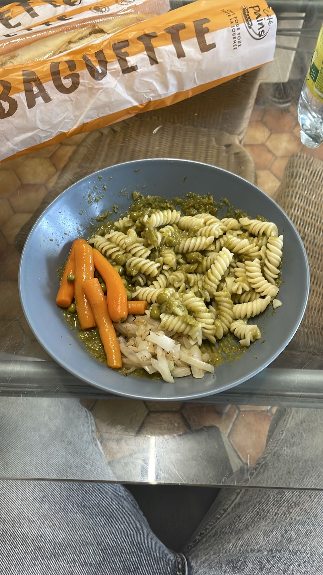 Pâtes au pesto et légumes