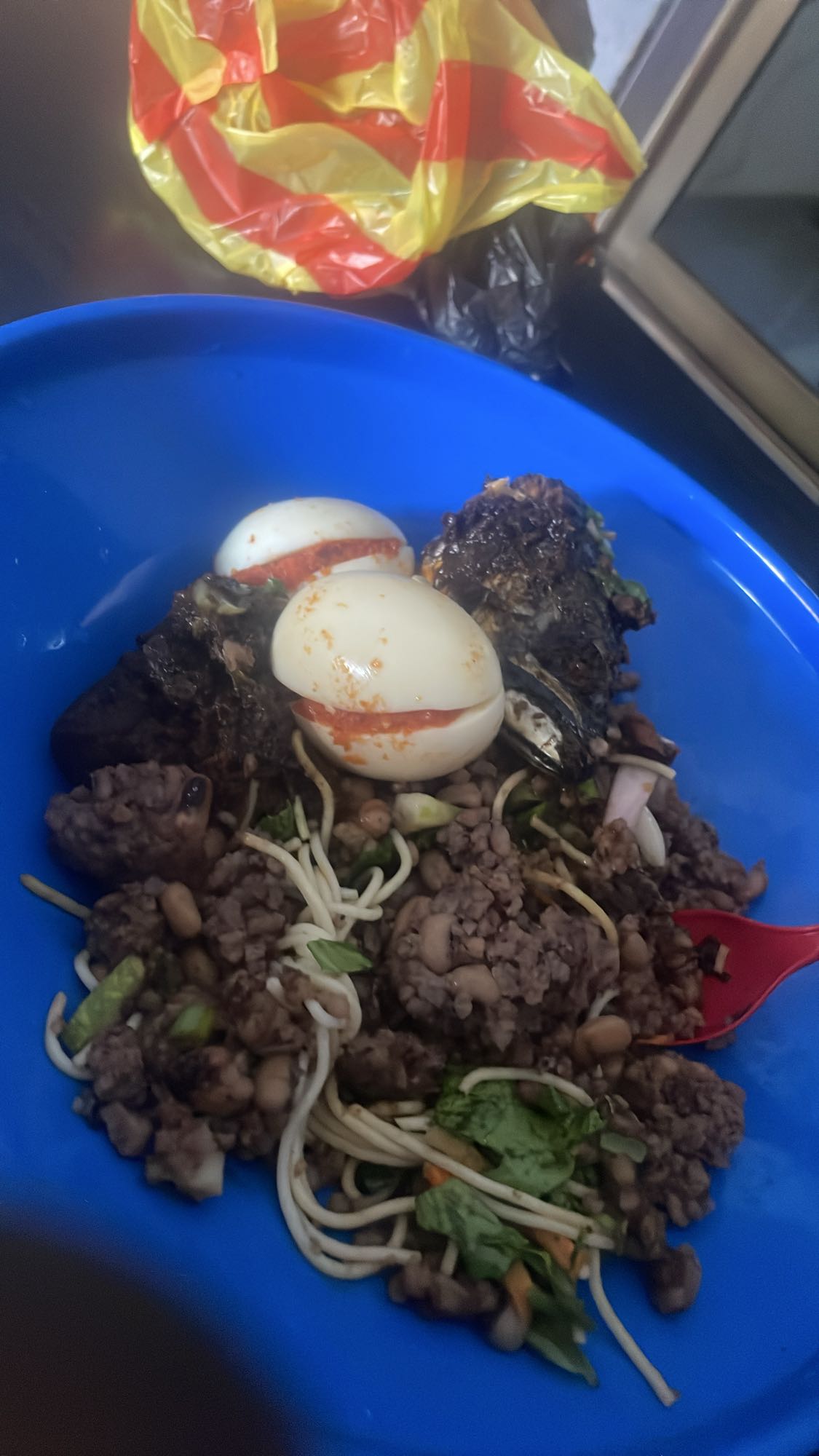 Eggs, noodles & beans mix