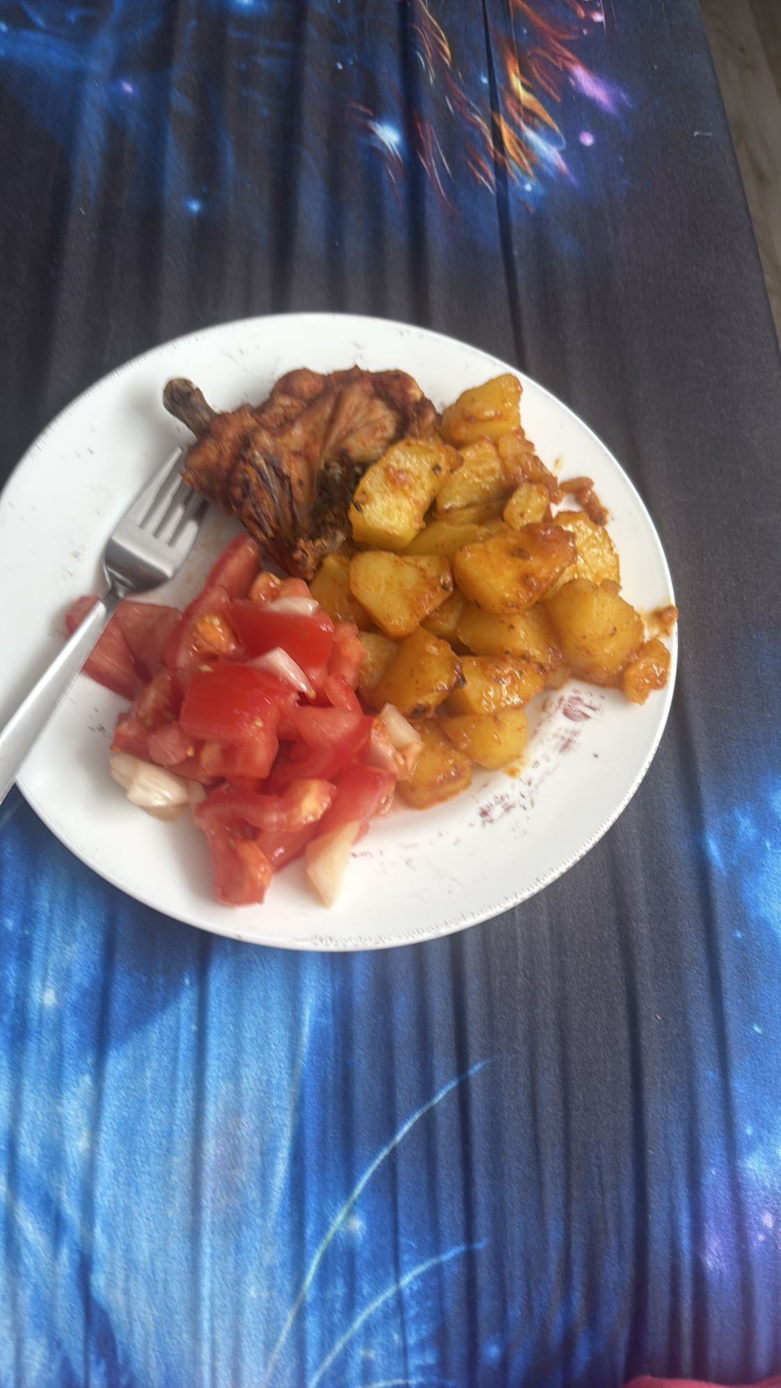 Gegrilltes Hähnchen mit Kartoffeln