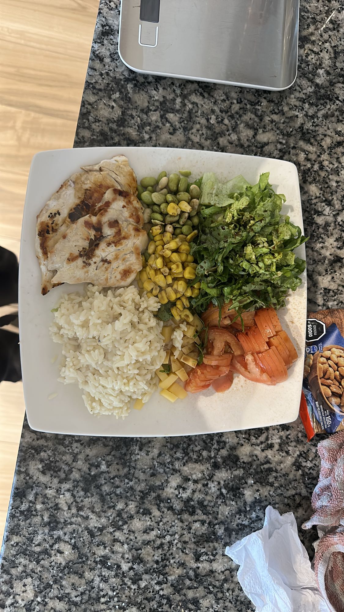 Plato de pollo y arroz