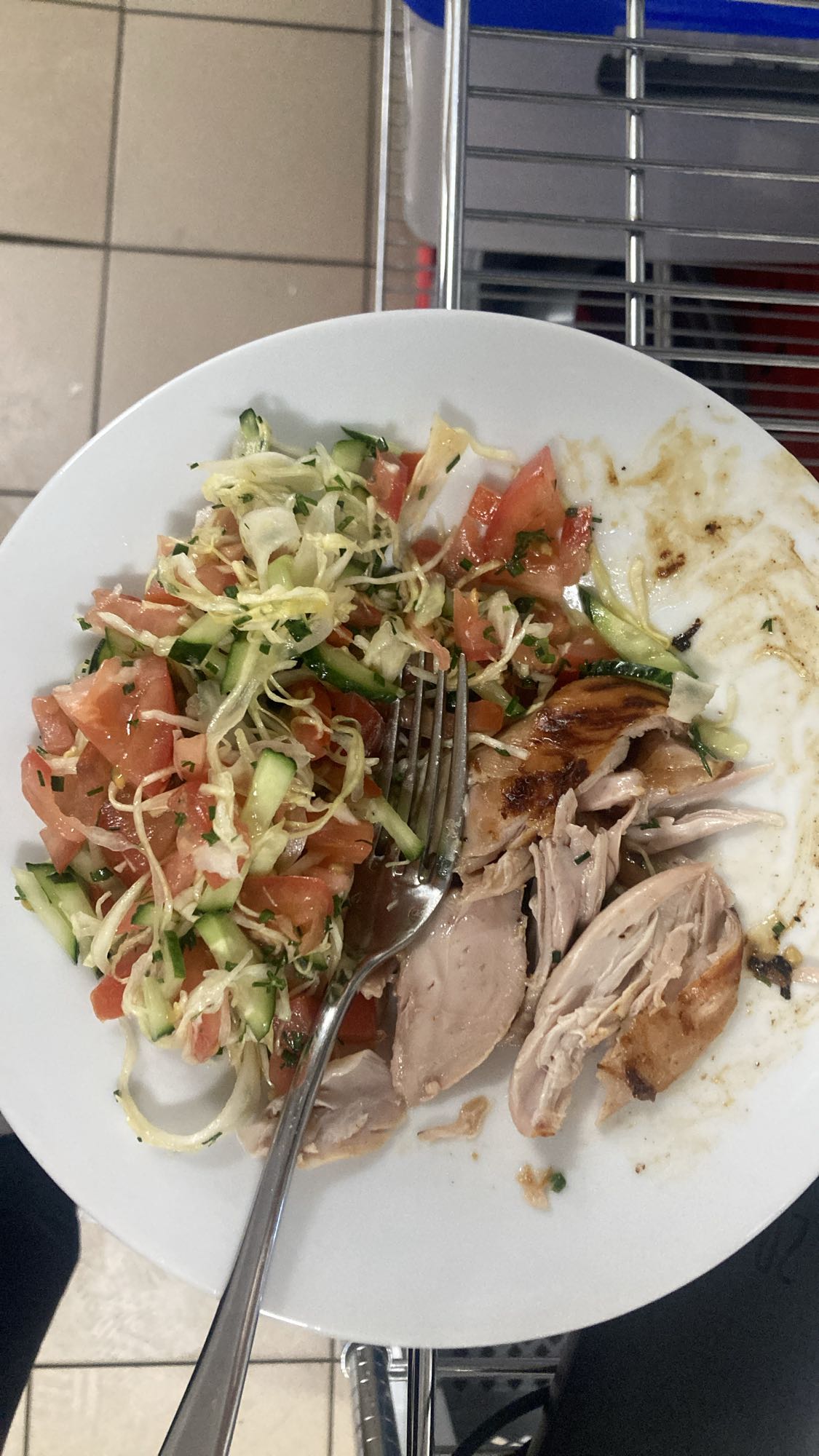 Chicken with fresh salad