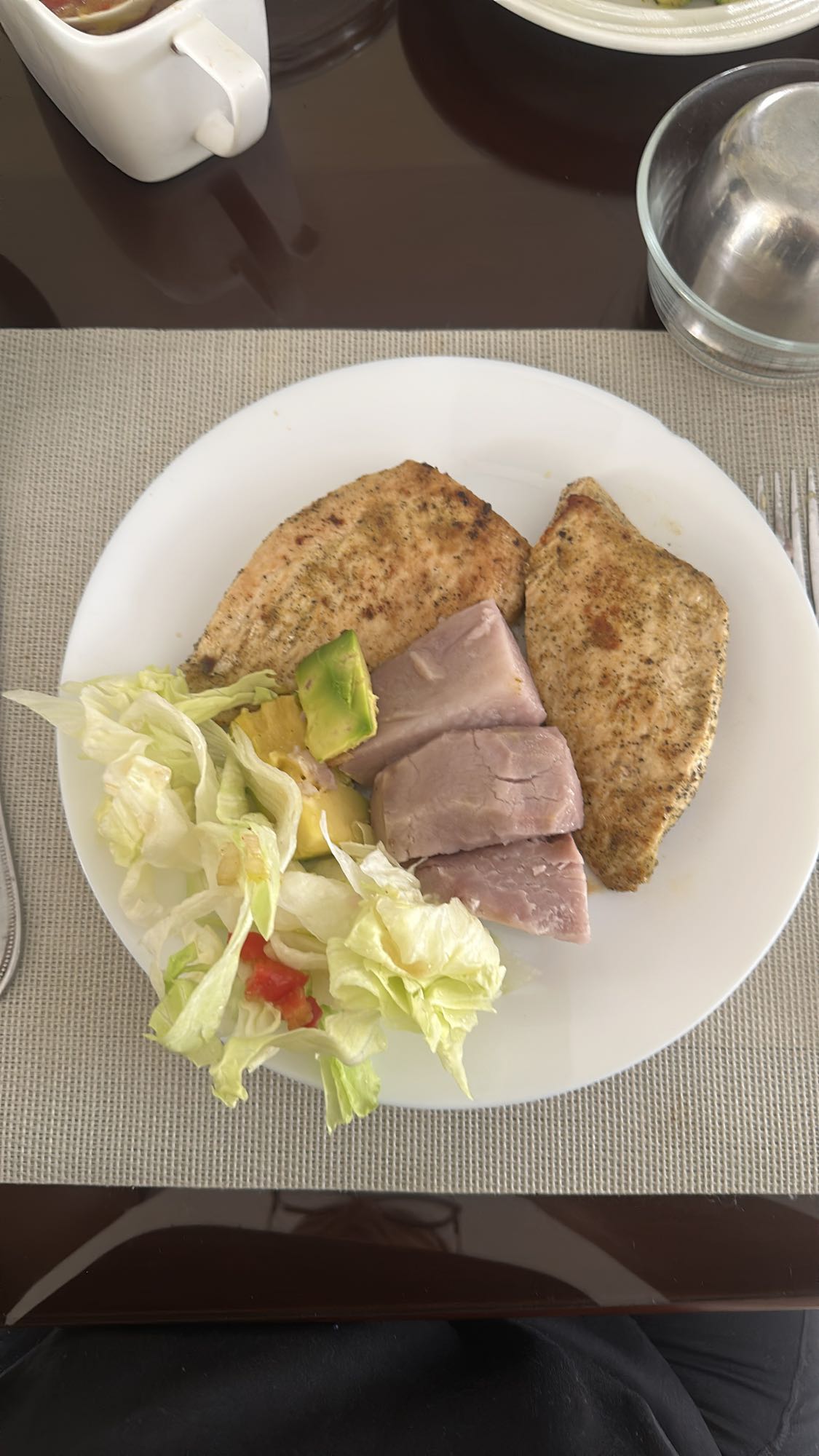 Pechuga con ensalada