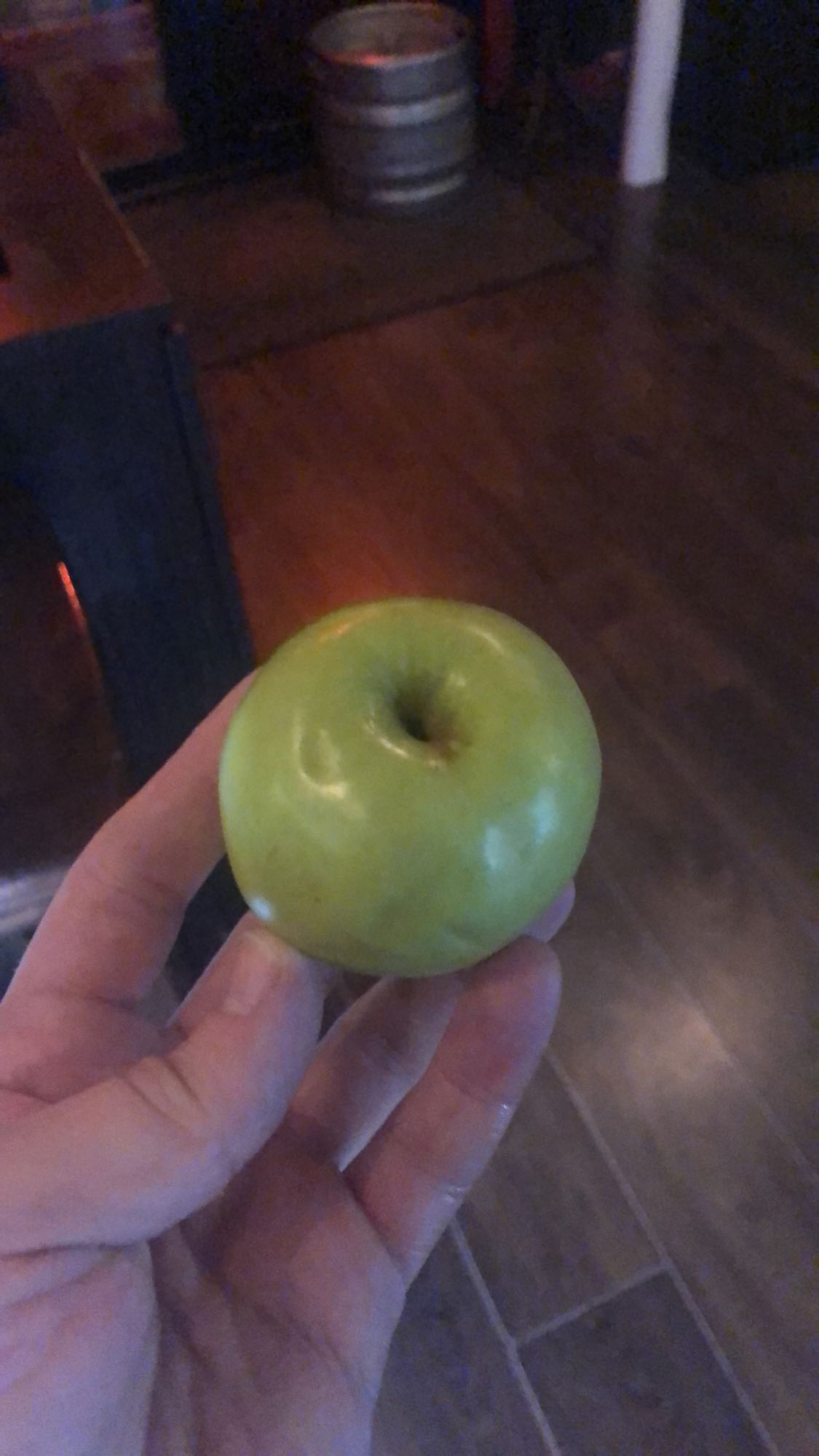 зелёное яблоко
