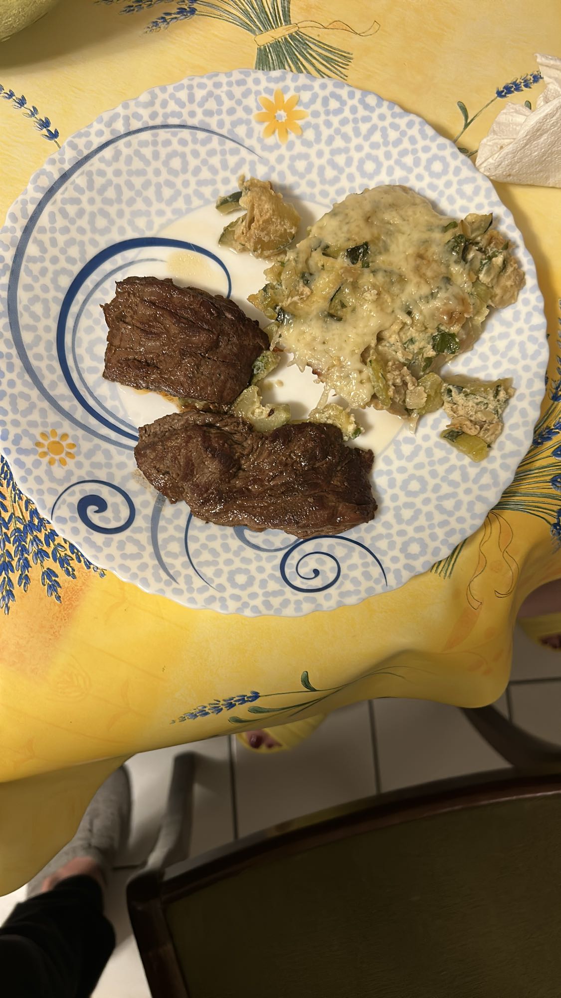 Steak et gratin de courgettes