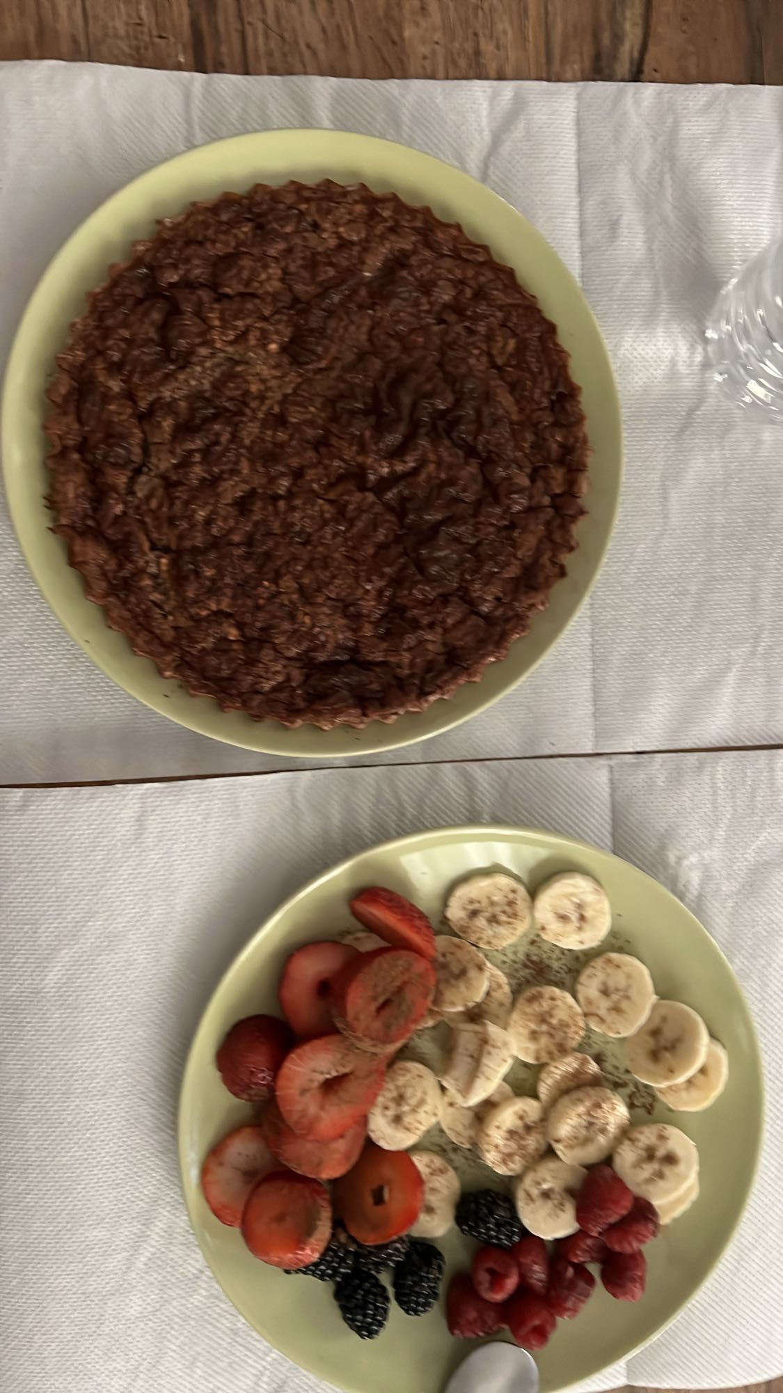 φρουτοσαλάτα και πίτα