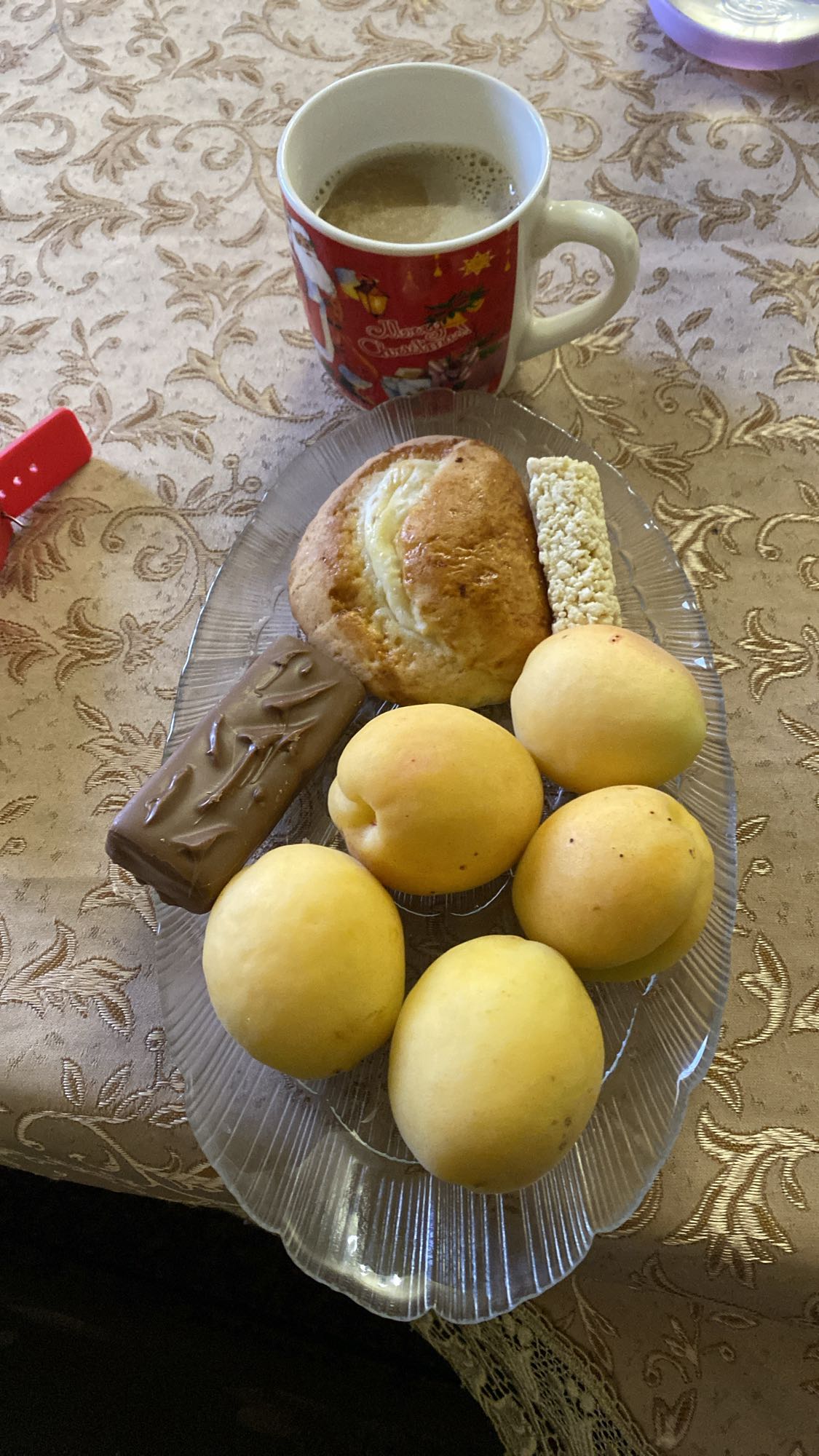 Фрукты и сладости