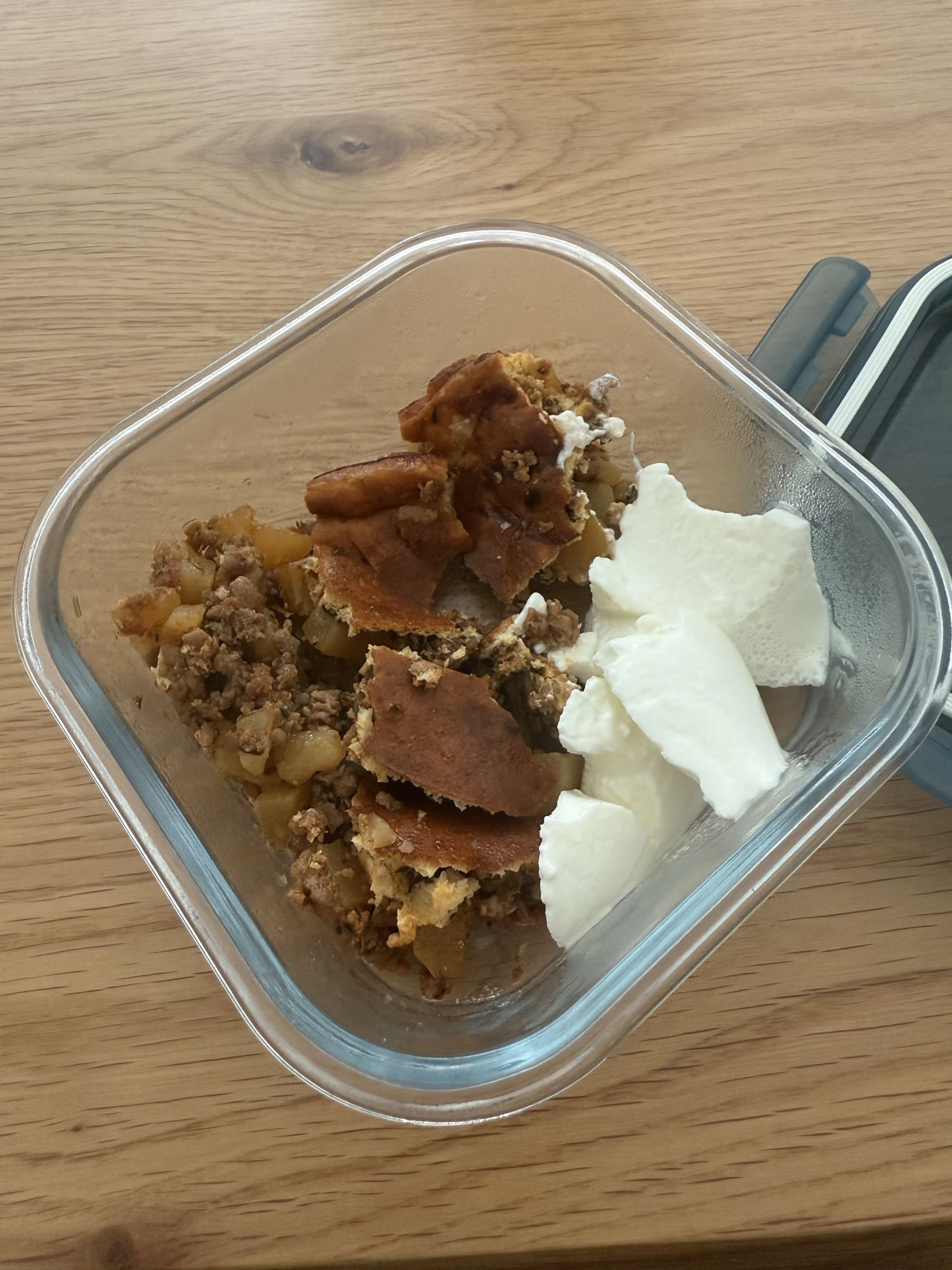 Bulgarian style moussaka with yogurt