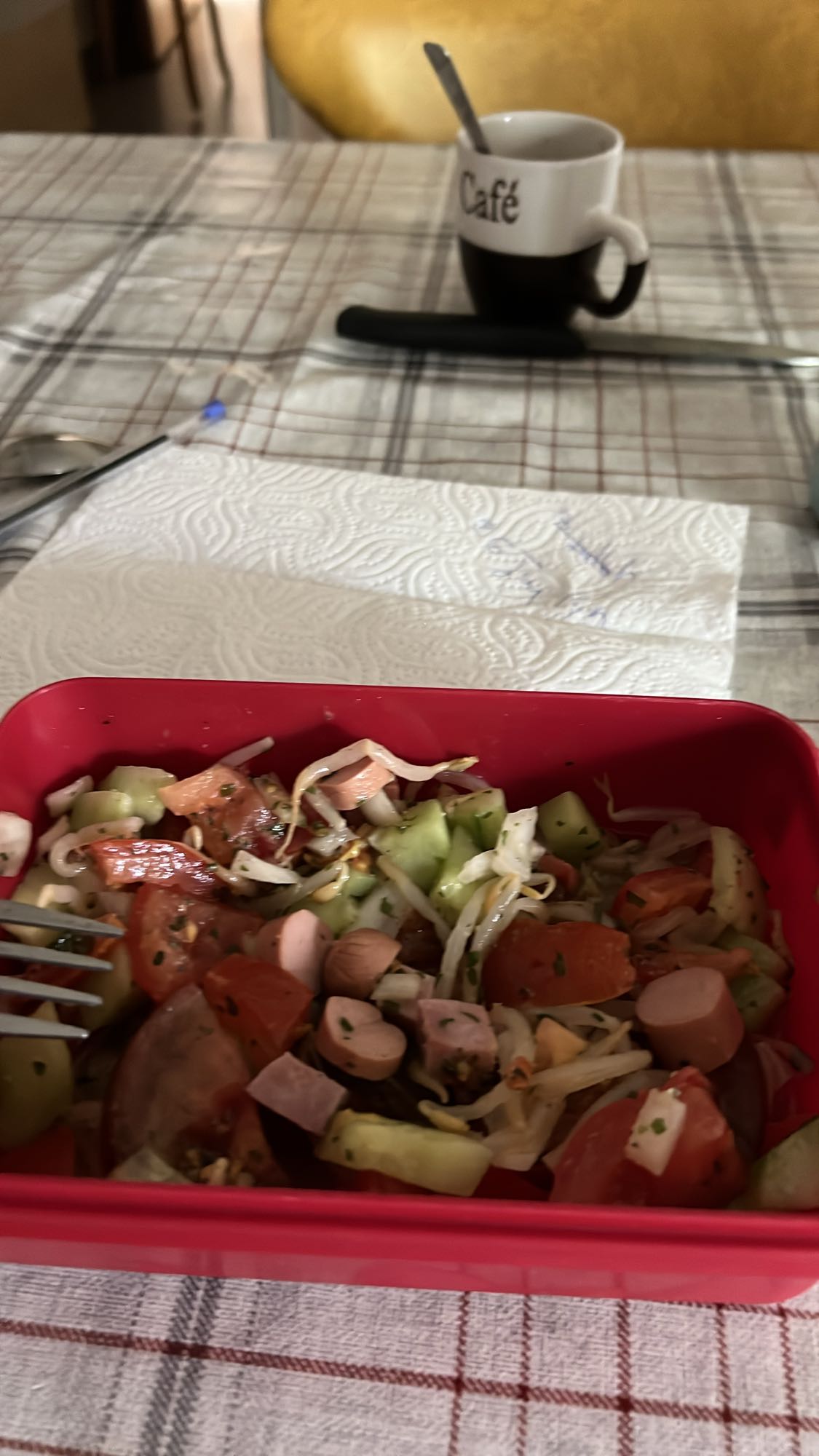 Salade mixte saucisse