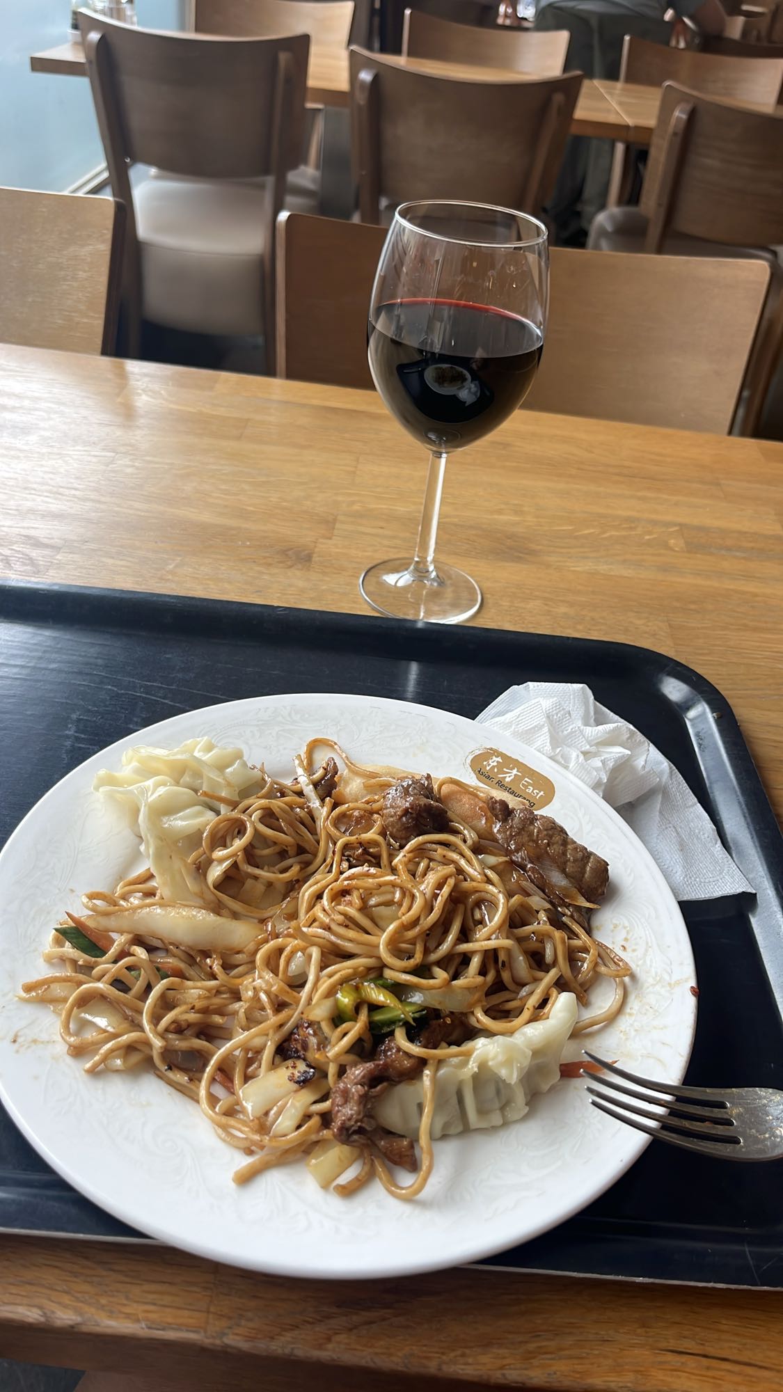 Nudlar med biff och dumplings