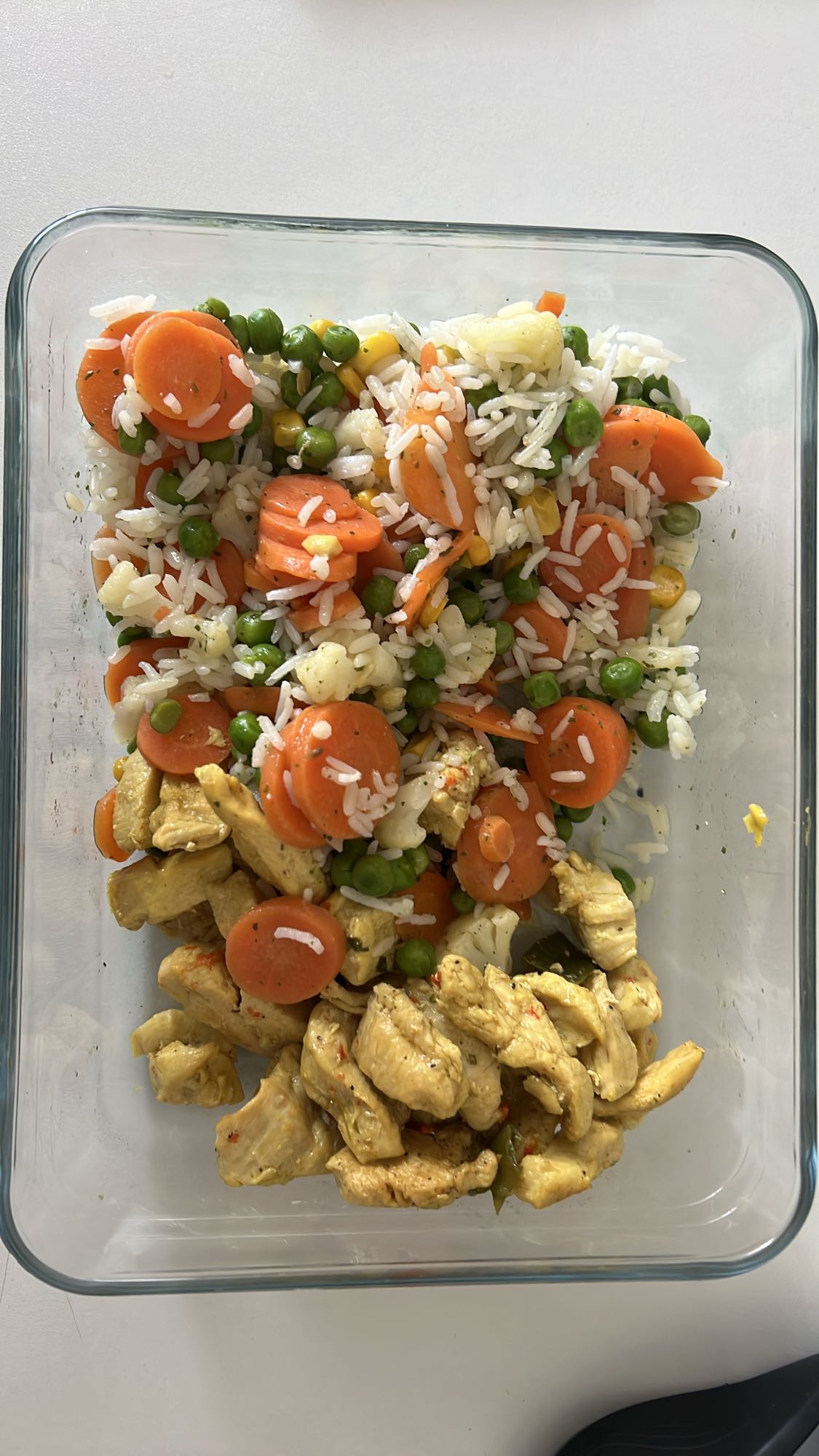 Kurczak z ryżem i warzywami