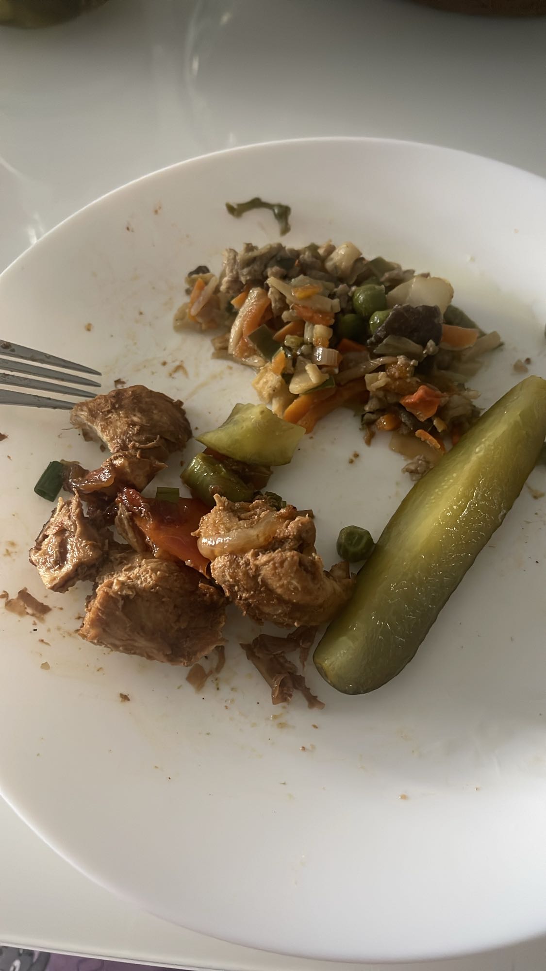 Chicken with veggies & pickle