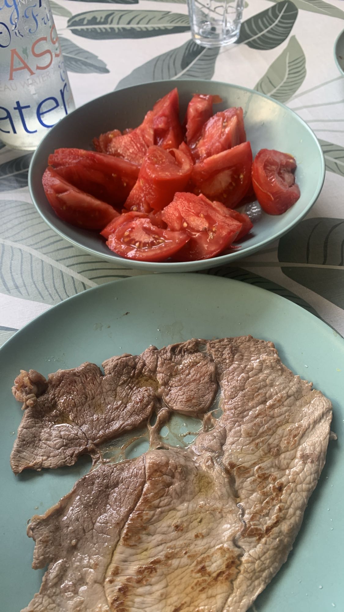 Carne con tomates