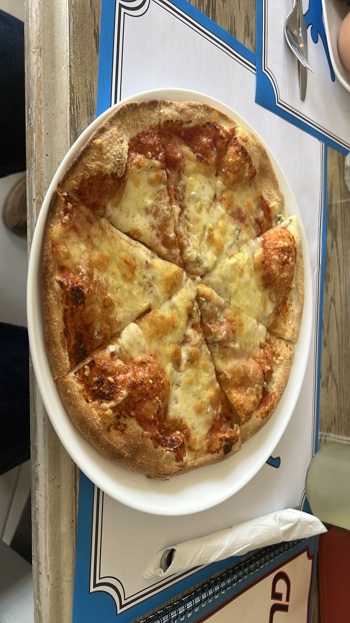 Pizza cu brânză
