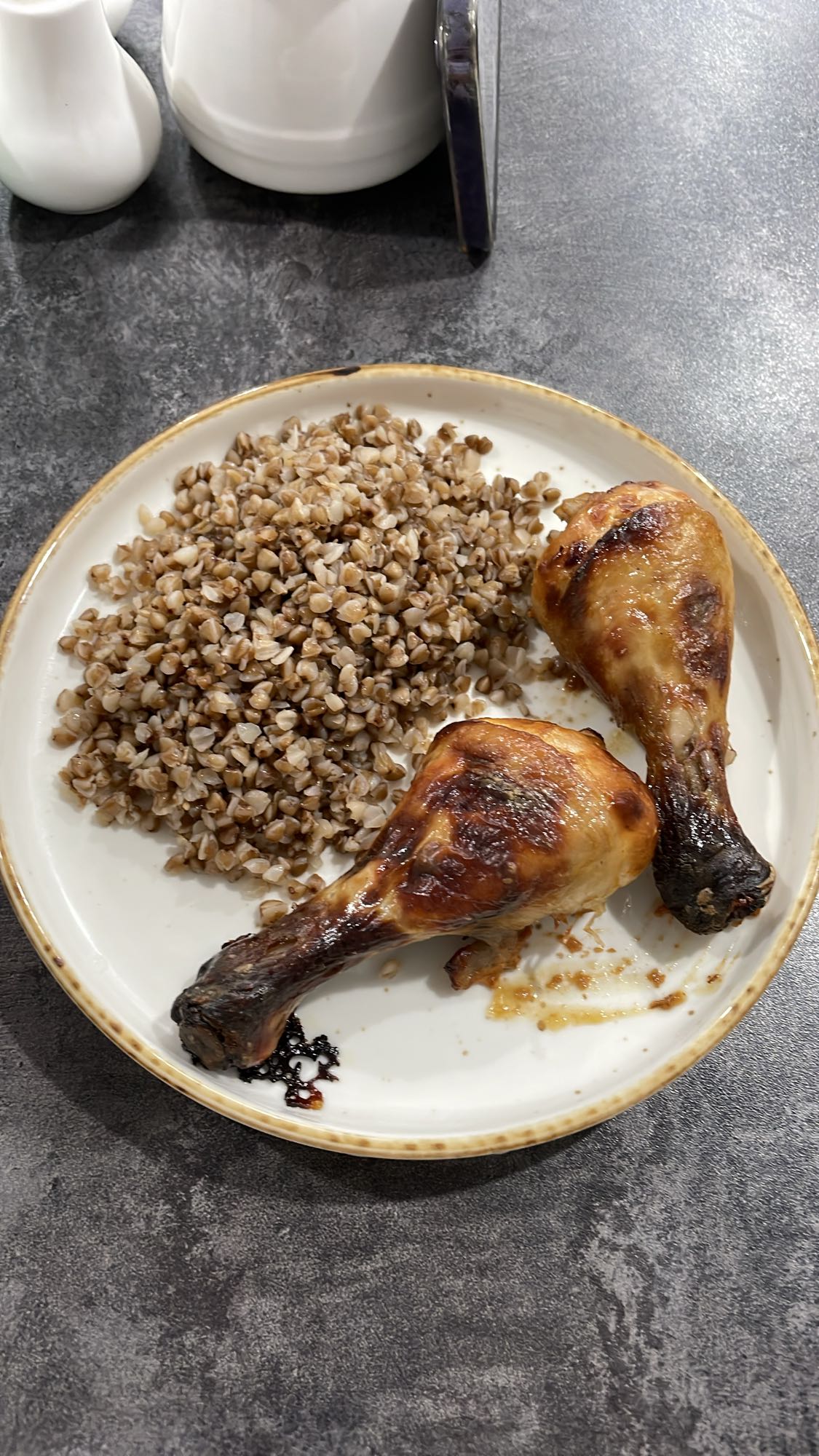 Гречка с куриными ножками