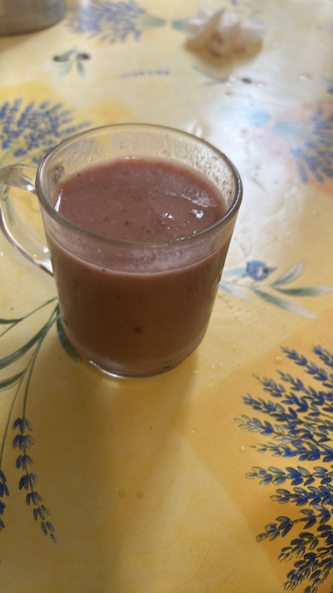 Smoothie aux fruits rouges