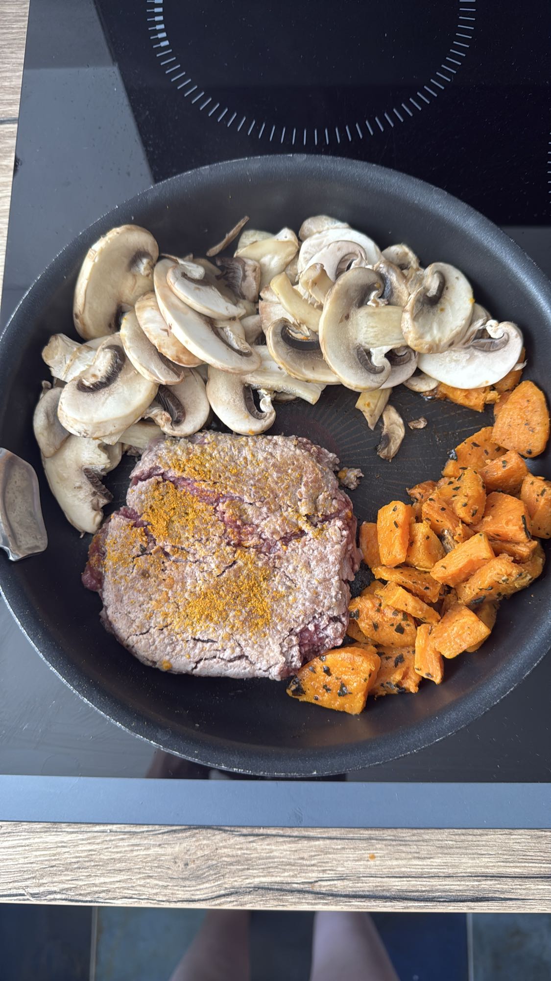 Boeuf, champignons, patate