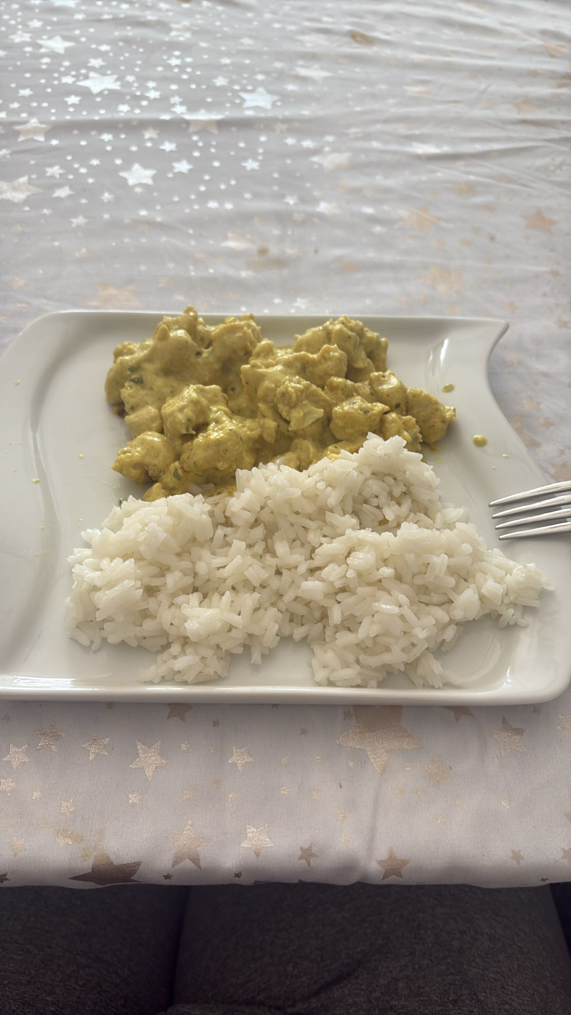 Csirkés curry rizzsel