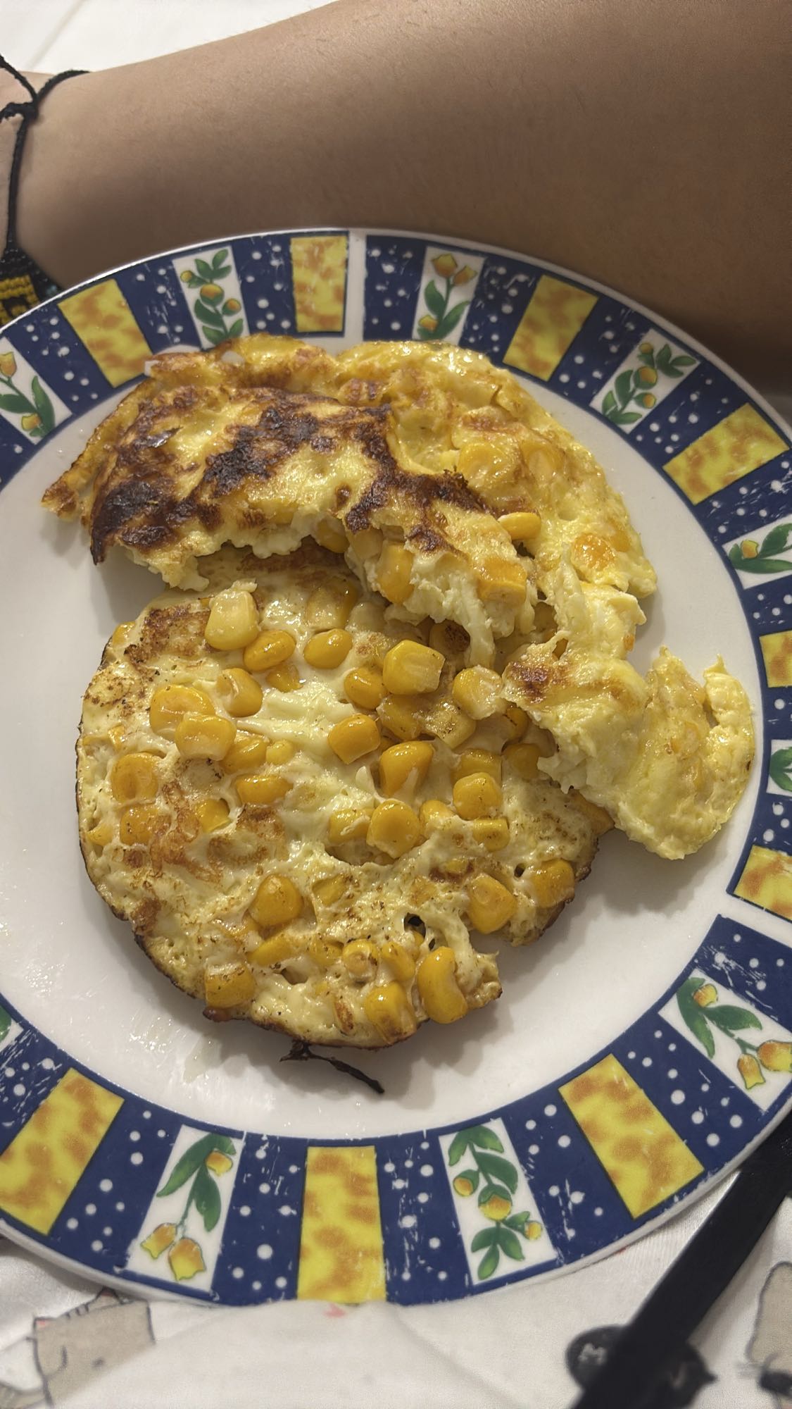 tortilla de maíz y huevo