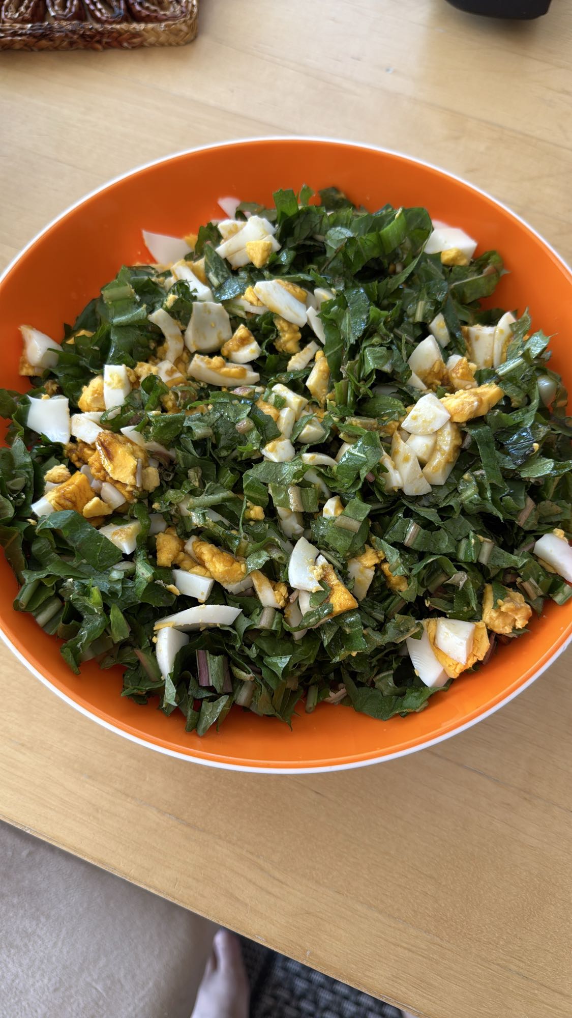 Yumurtalı yeşil salata