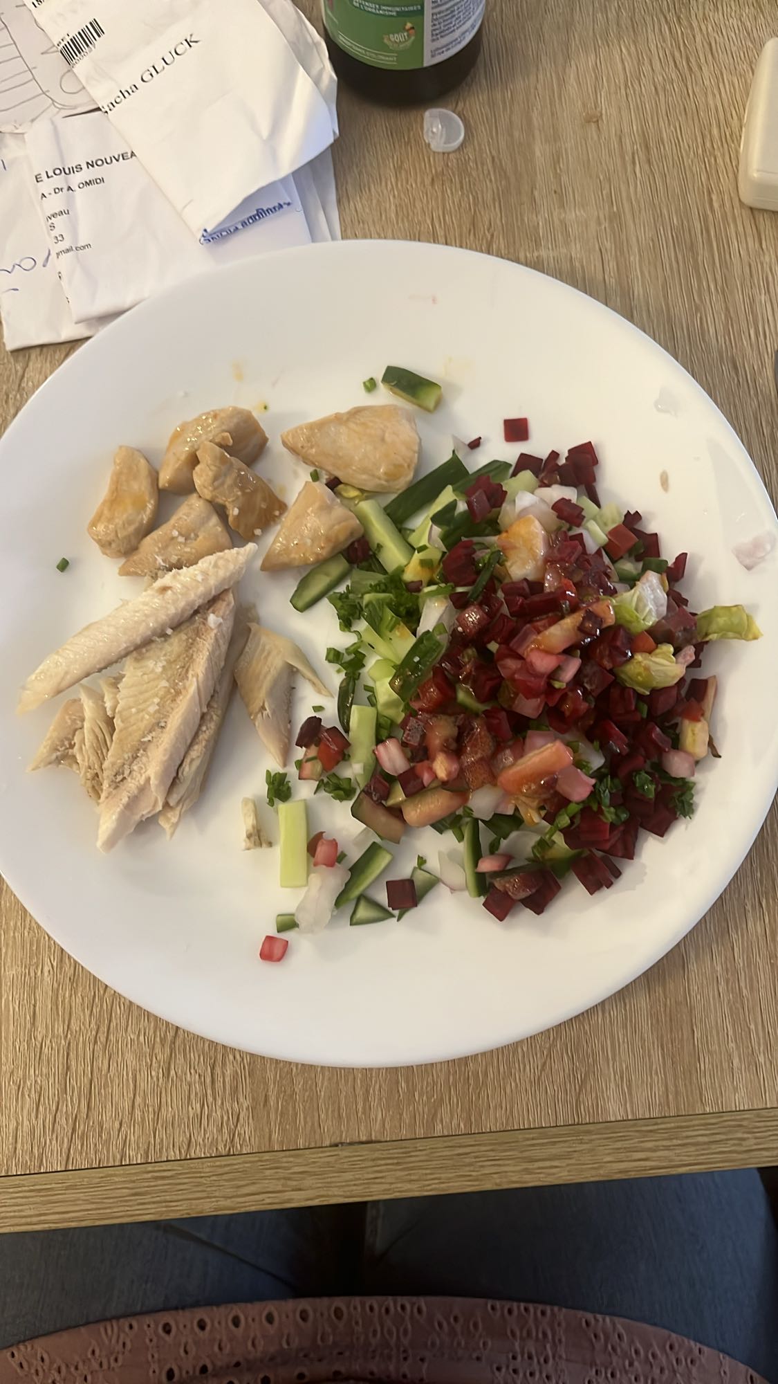 Poulet et salade fraîche
