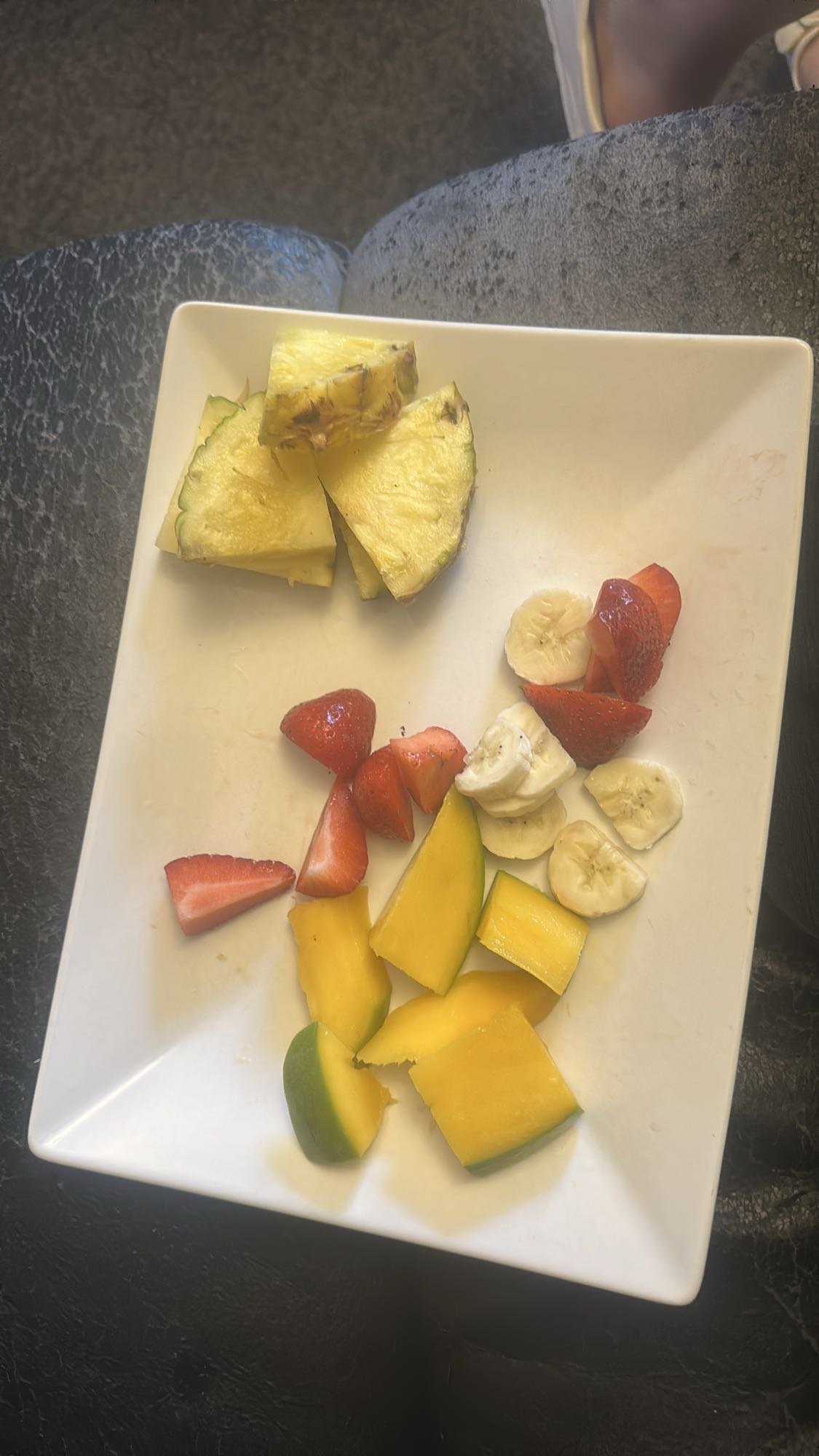 Blandad frukttallrik