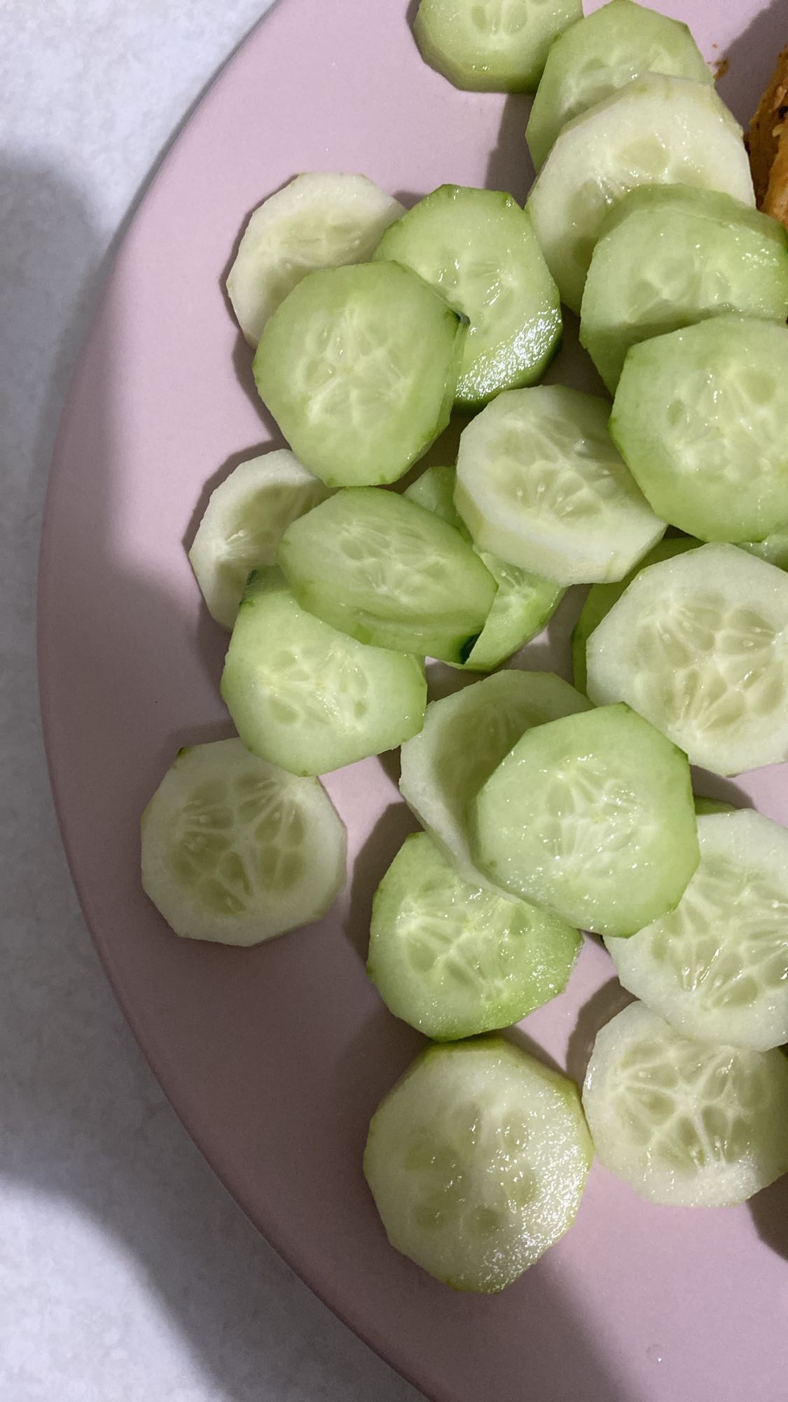 Огірковий салат