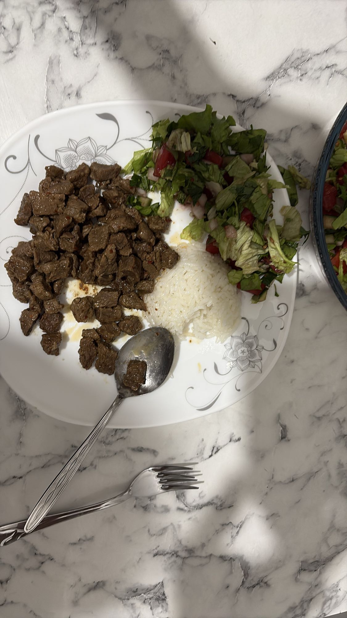 Etli pilav ve salata