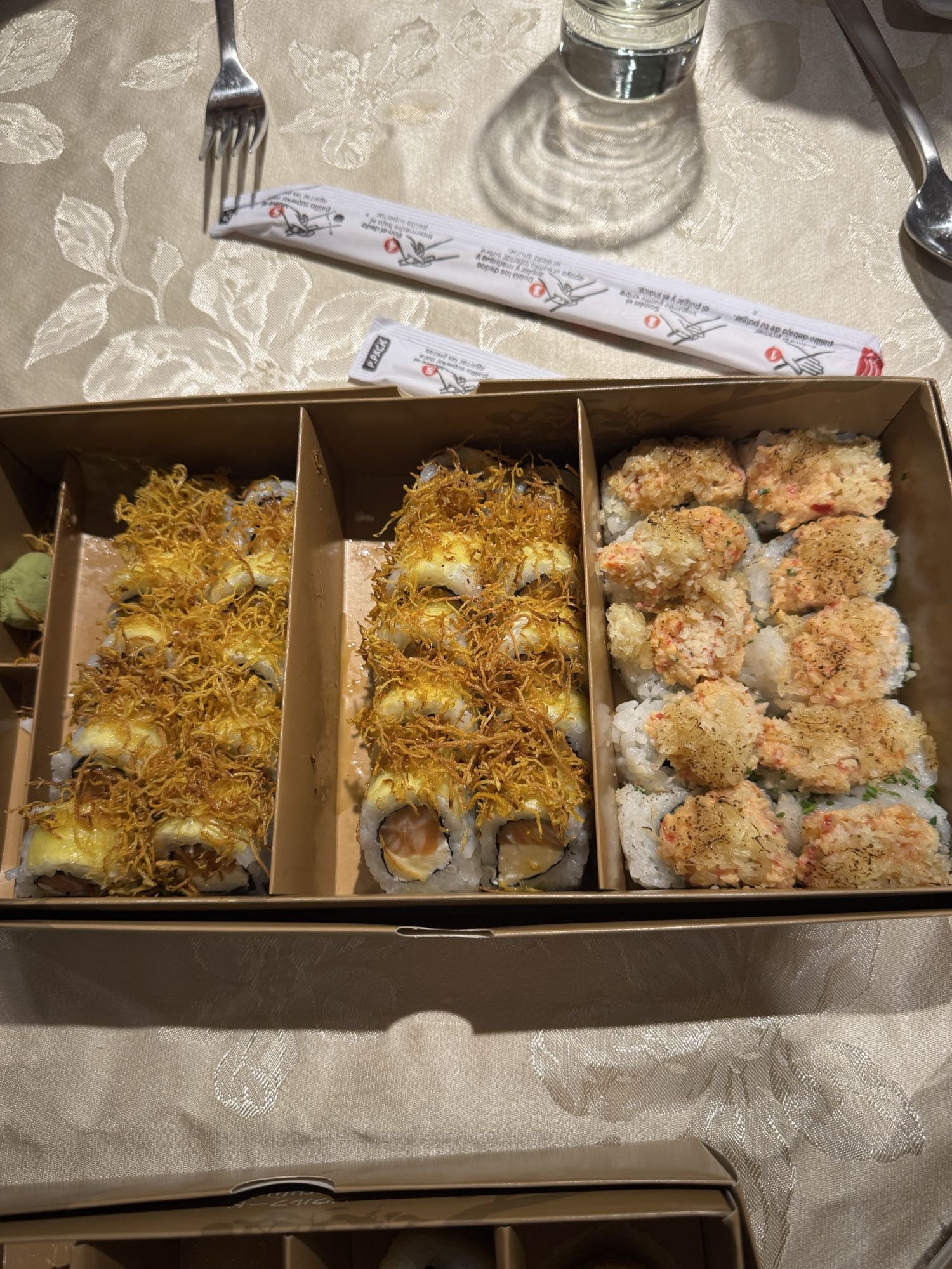 bandeja de sushi variado