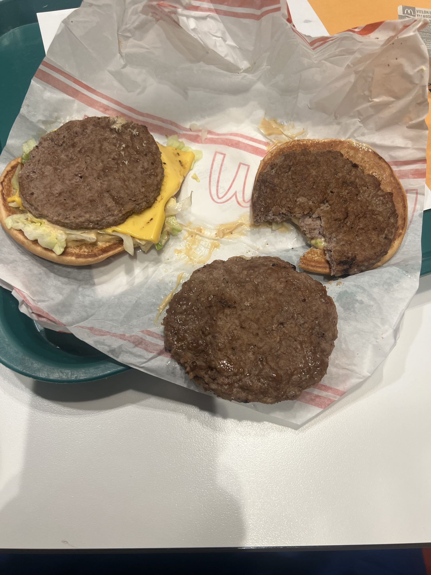 Dubbel hamburgare ost