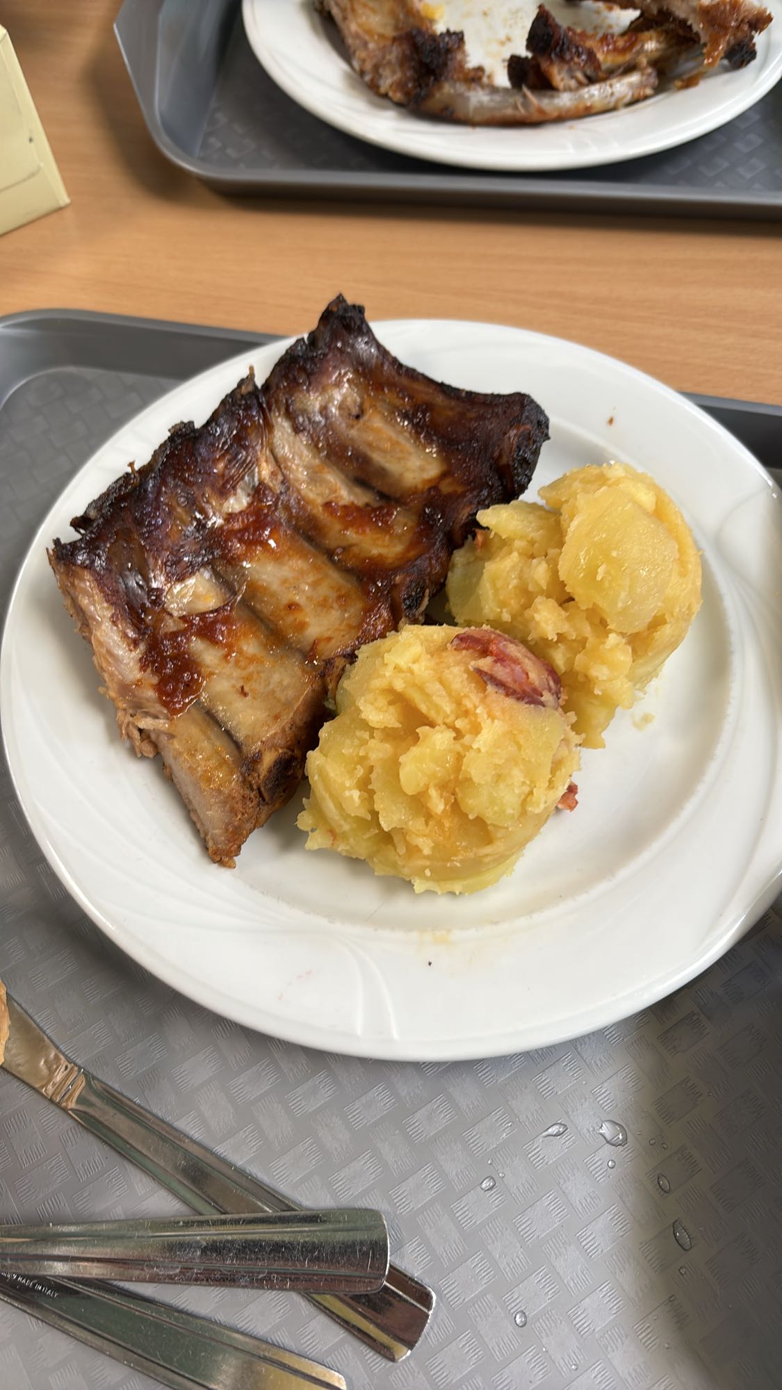 Coaste cu cartofi piure