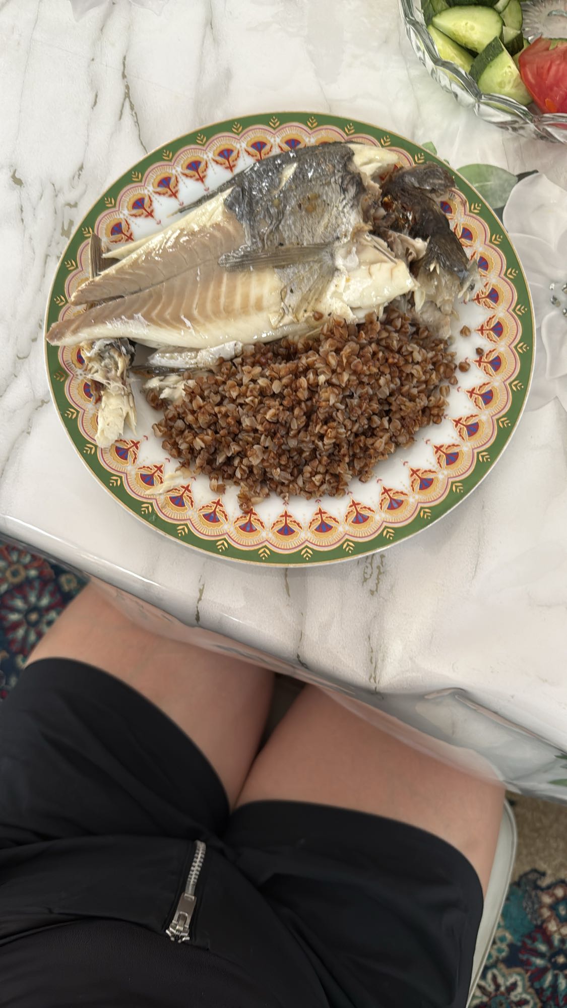 Рыба с гречкой и овощами