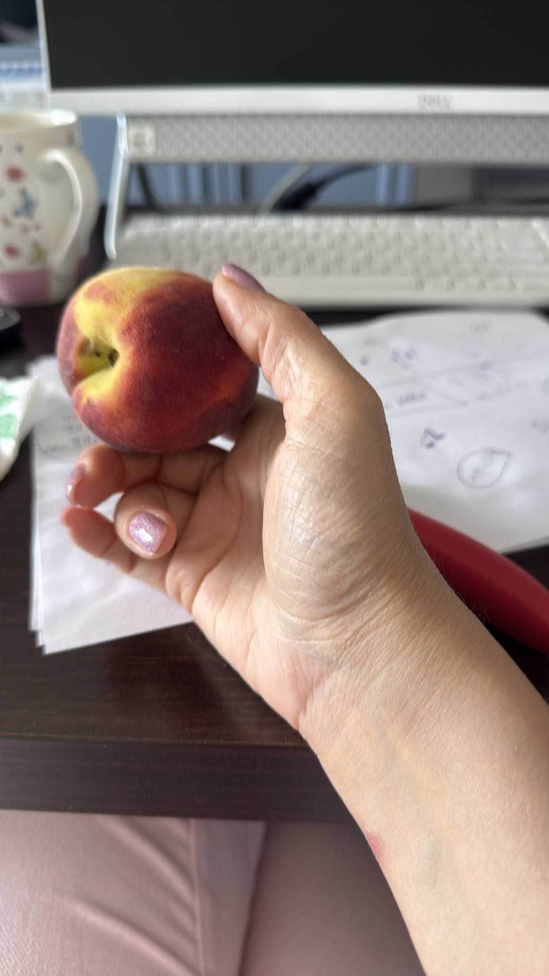 Piersică proaspătă