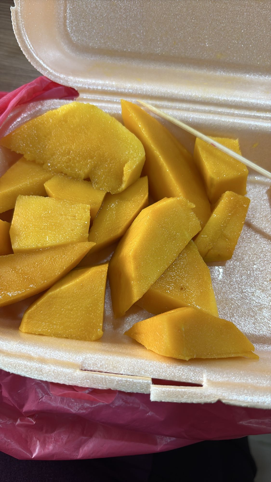 Fresh Mango Slices